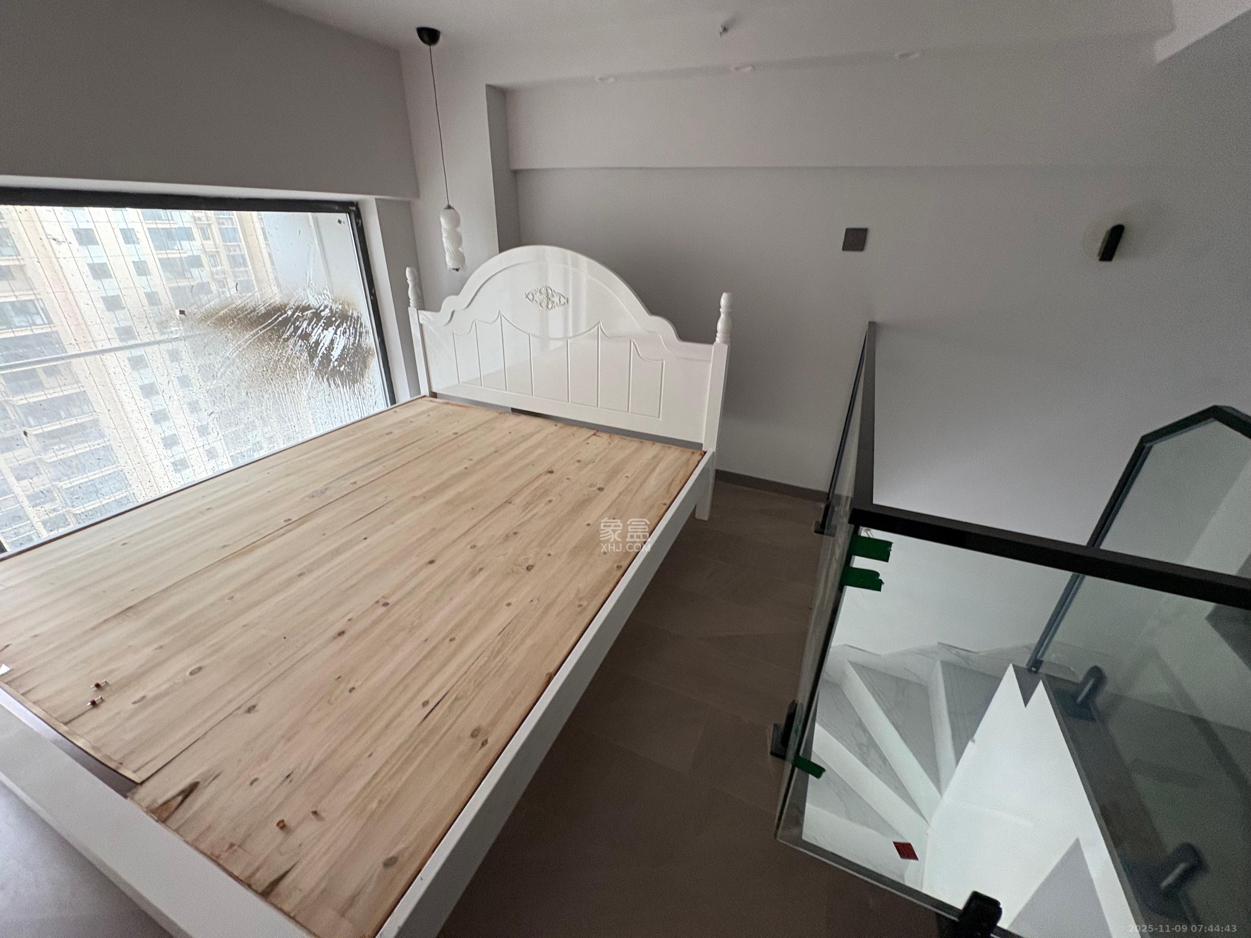 力高凤凰新天 1室1厅1卫 2300.0元/月 力高凤凰新天 1室1厅1卫 2300.0元/月室内图