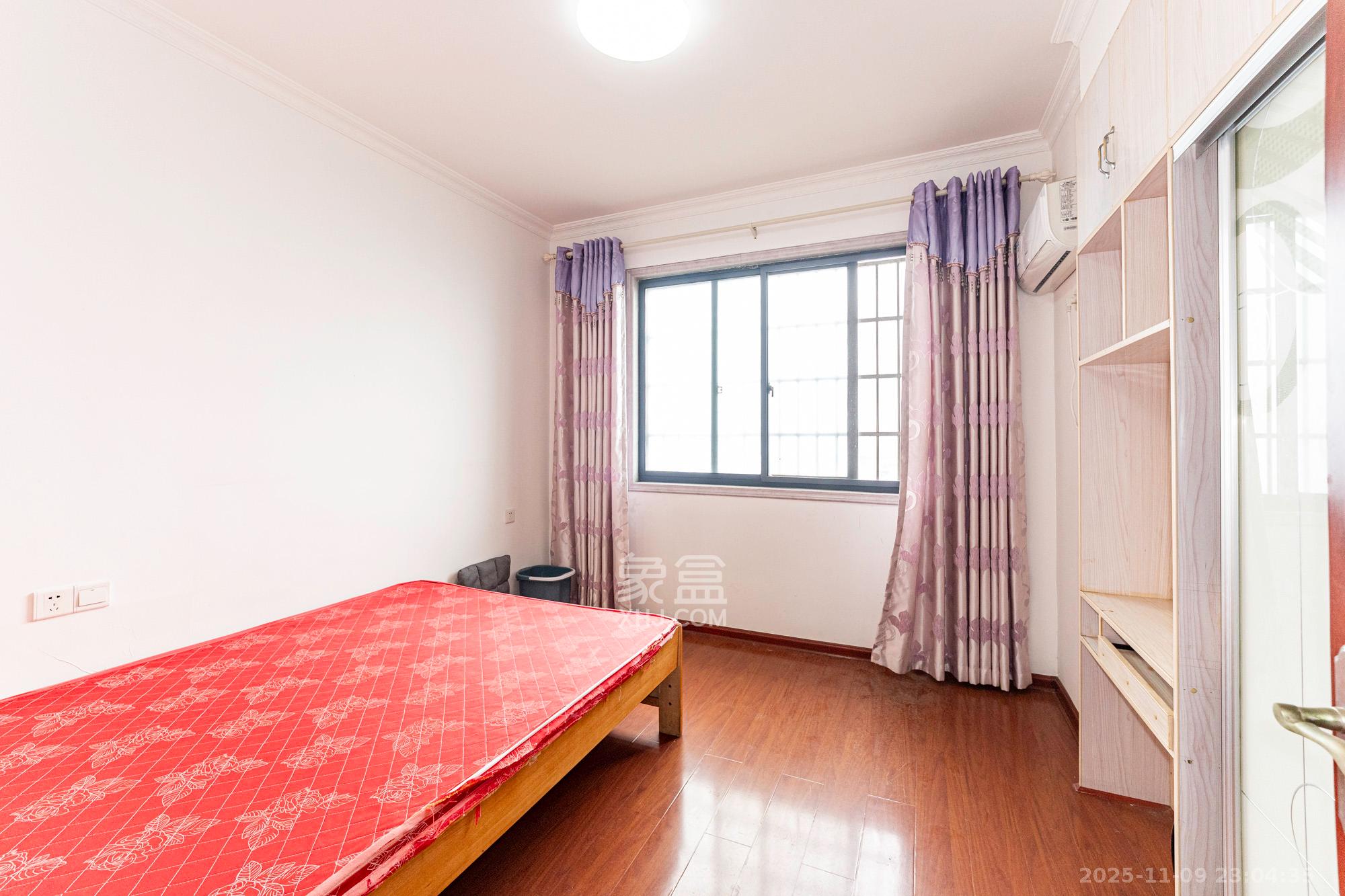 光明城市(星辰青年城) 3室2厅1卫 66.8万 光明城市(星辰青年城) 3室2厅1卫 66.8万卧室