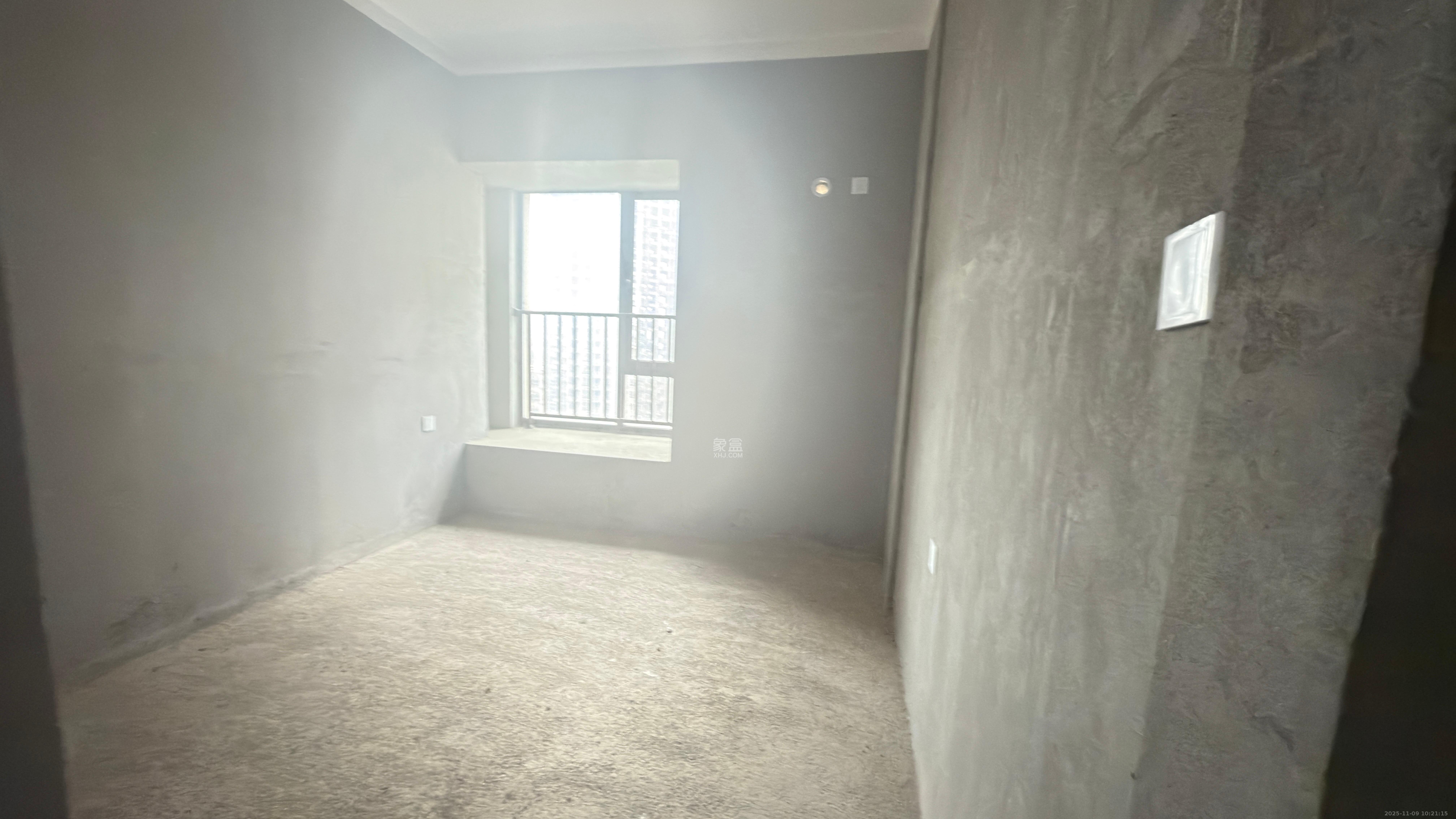 长房万楼公馆  1室0厅0卫    50.0万客厅