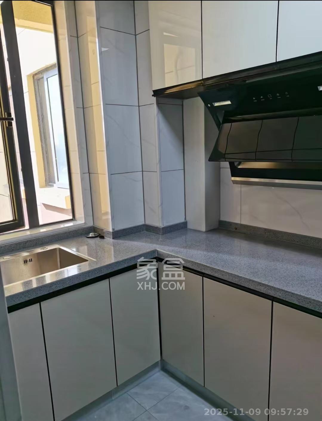 金南家园三期  1室1厅1卫    1400.0元/月室内图