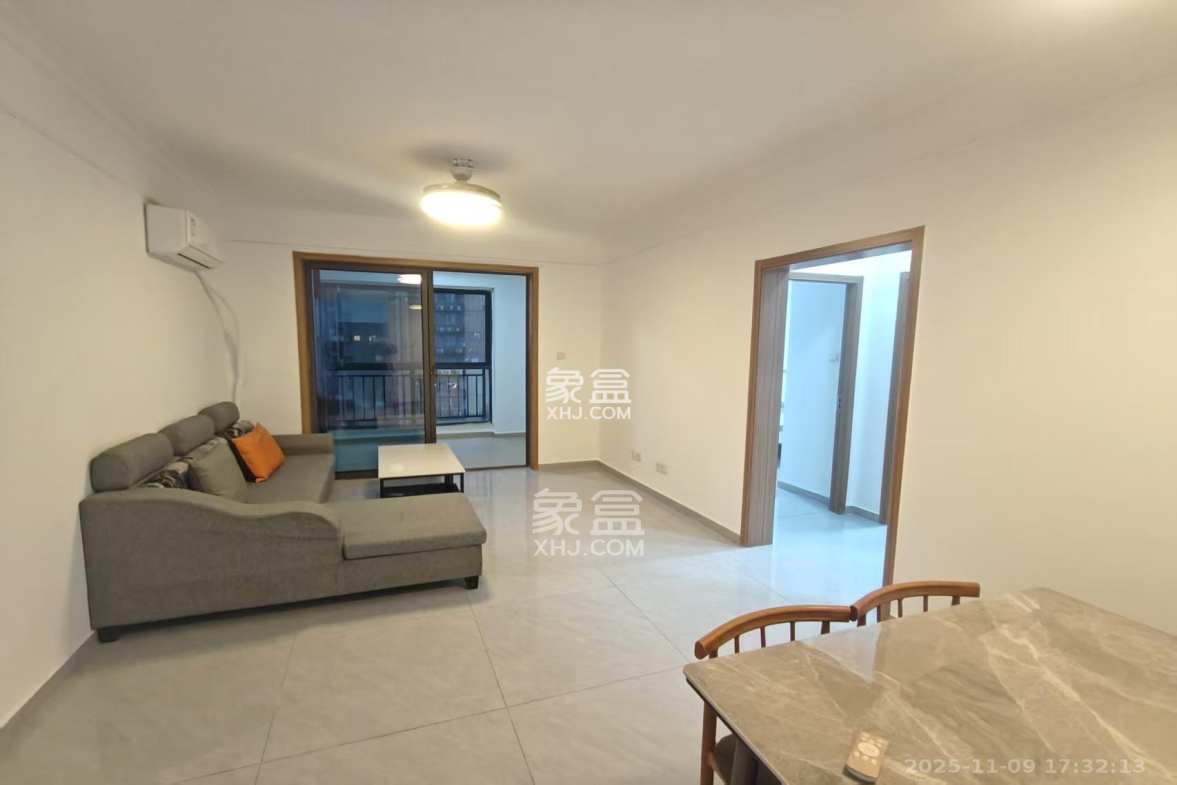 麓谷小镇 3室2厅1卫 2400.0元/月 麓谷小镇 3室2厅1卫 2400.0元/月室内图