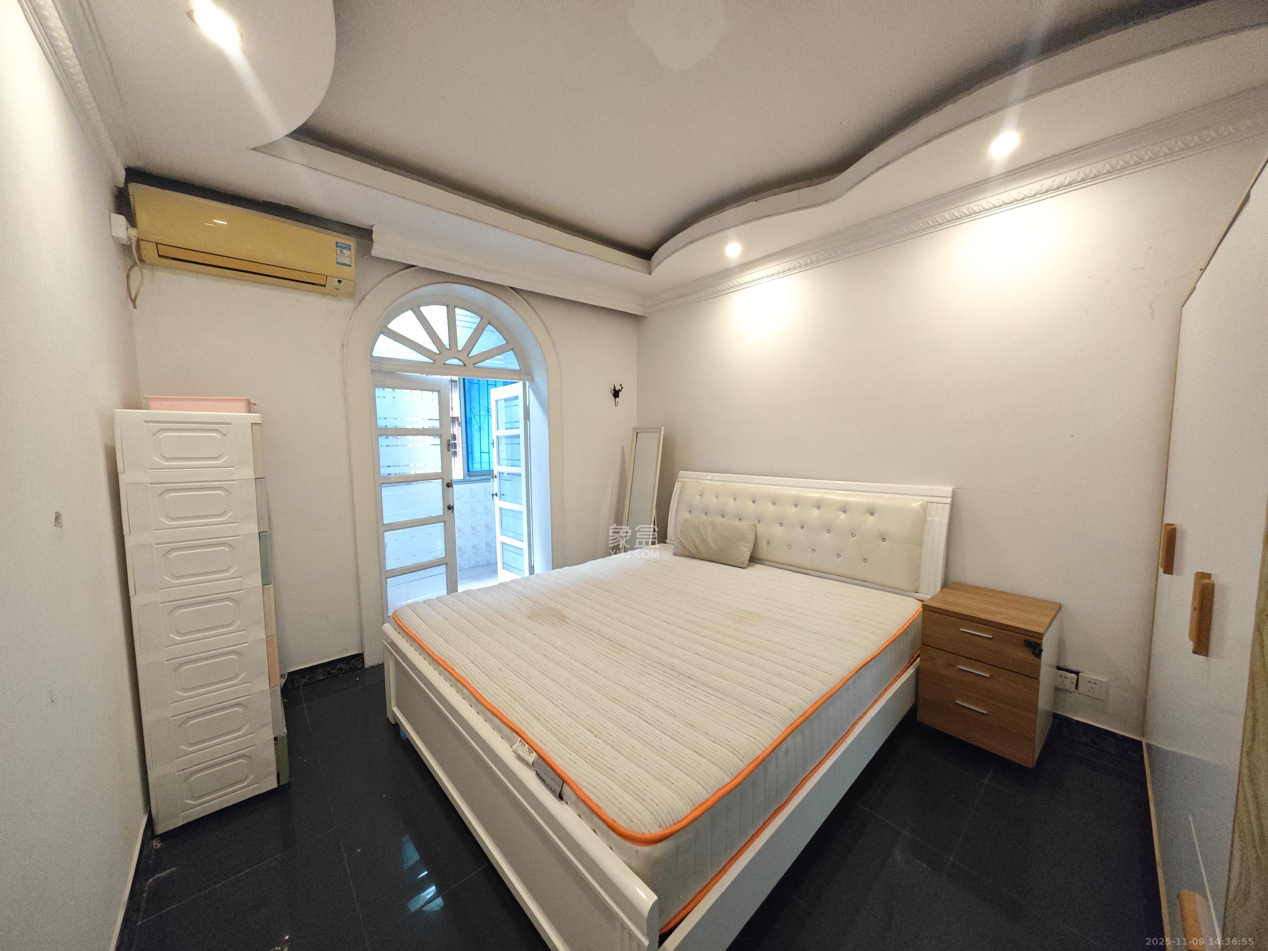 自然村公寓  2室1厅1卫    1800.0元/月室内图