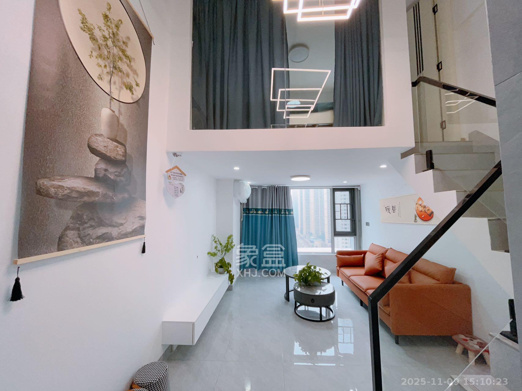 保利天禧EF区  2室2厅1卫    2600.0元/月室内图