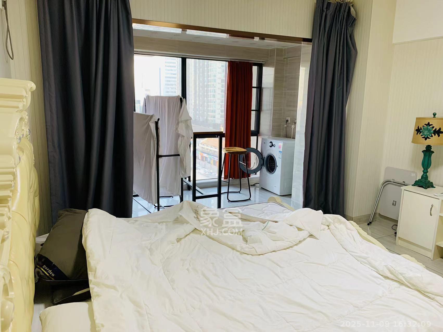 五一钻界  1室1厅1卫    2200.0元/月室内图