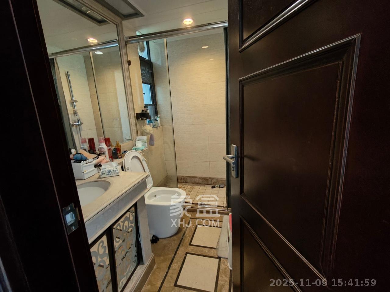 中海国际一期  4室2厅2卫    2200.0元/月室内图