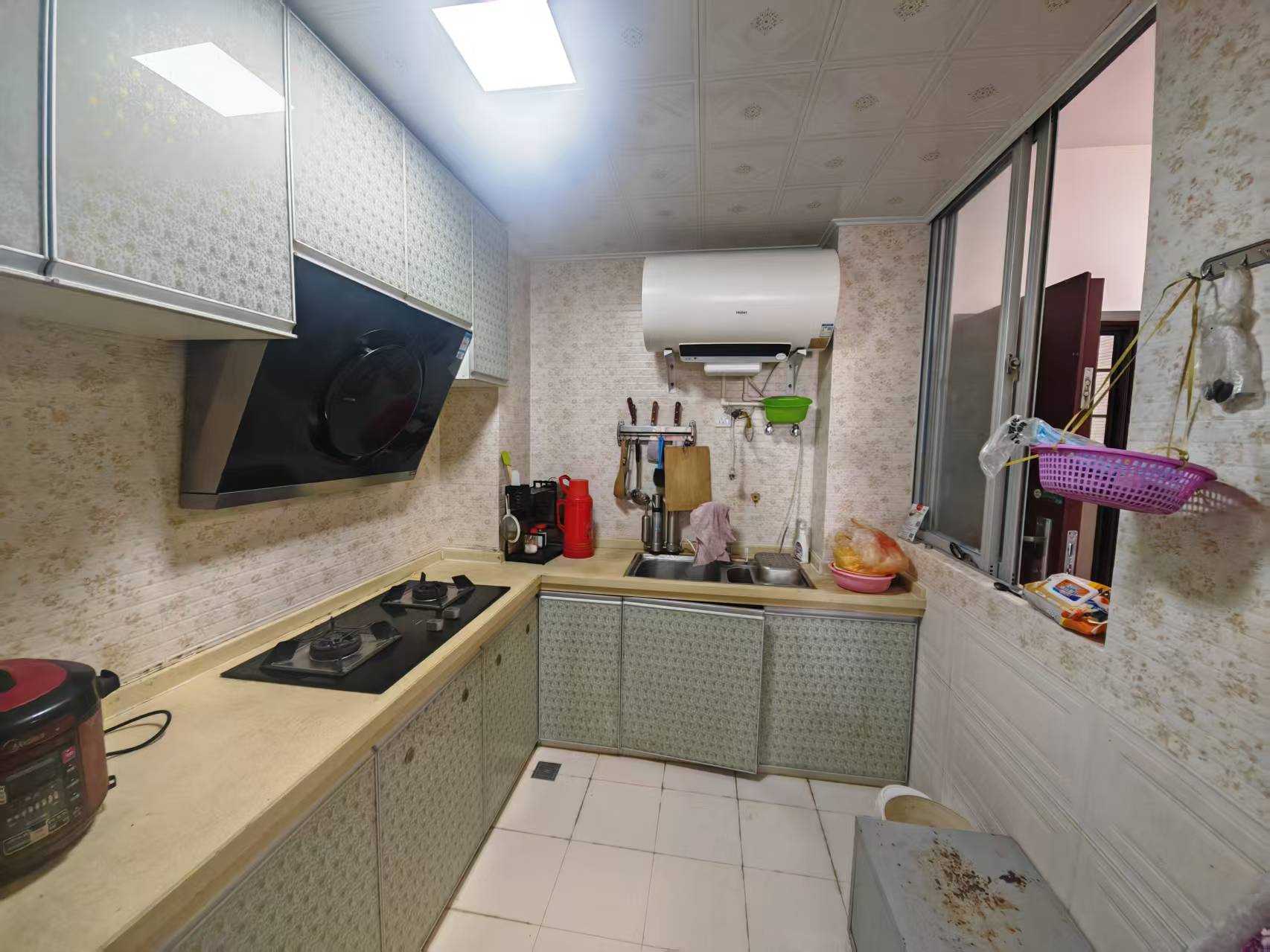 工商学院教工宿舍 1室0厅0卫 2500.0元/月 工商学院教工宿舍 1室0厅0卫 2500.0元/月室内图