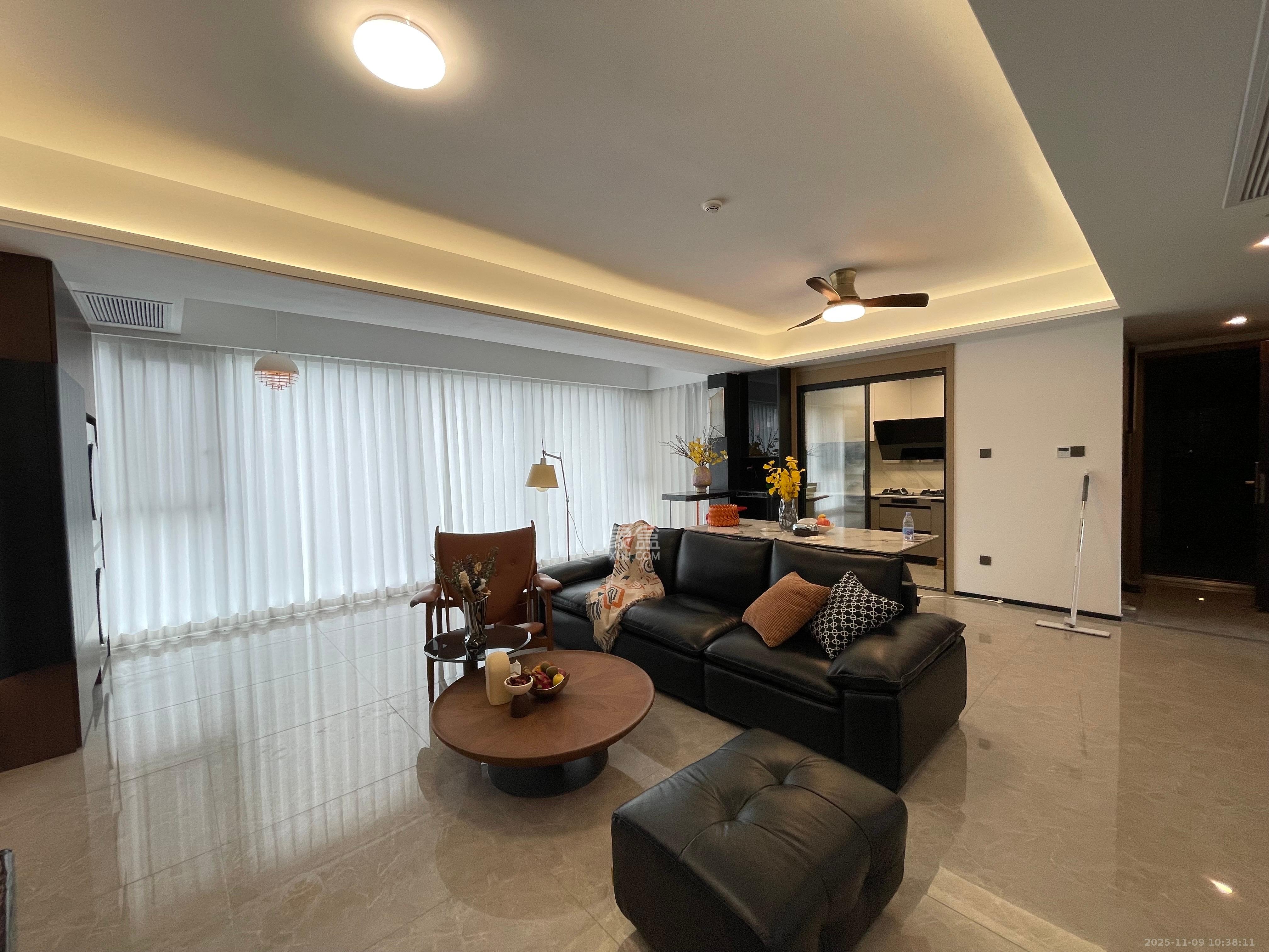 长房星城天地  3室2厅2卫    7000.0元/月室内图