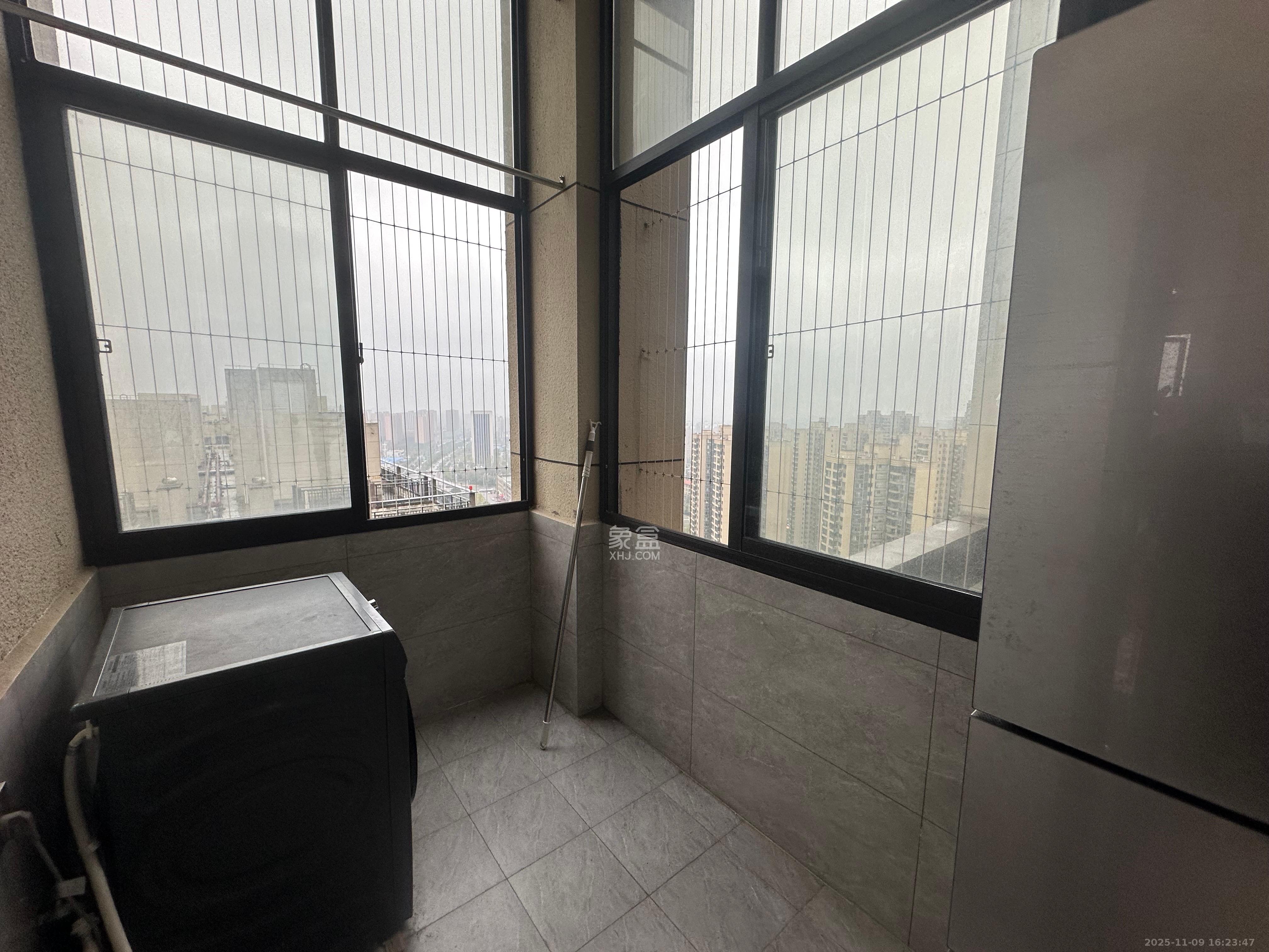 中南国际眼镜城（中伟商业中心）  1室0厅0卫    2100.0元/月室内图