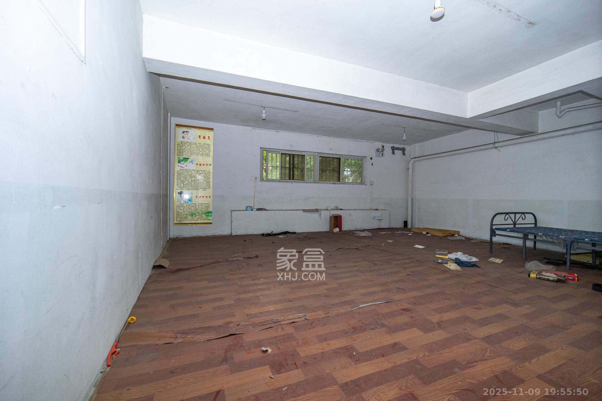 开源鑫阁 4室4厅5卫 47.0万 开源鑫阁 4室4厅5卫 47.0万卧室