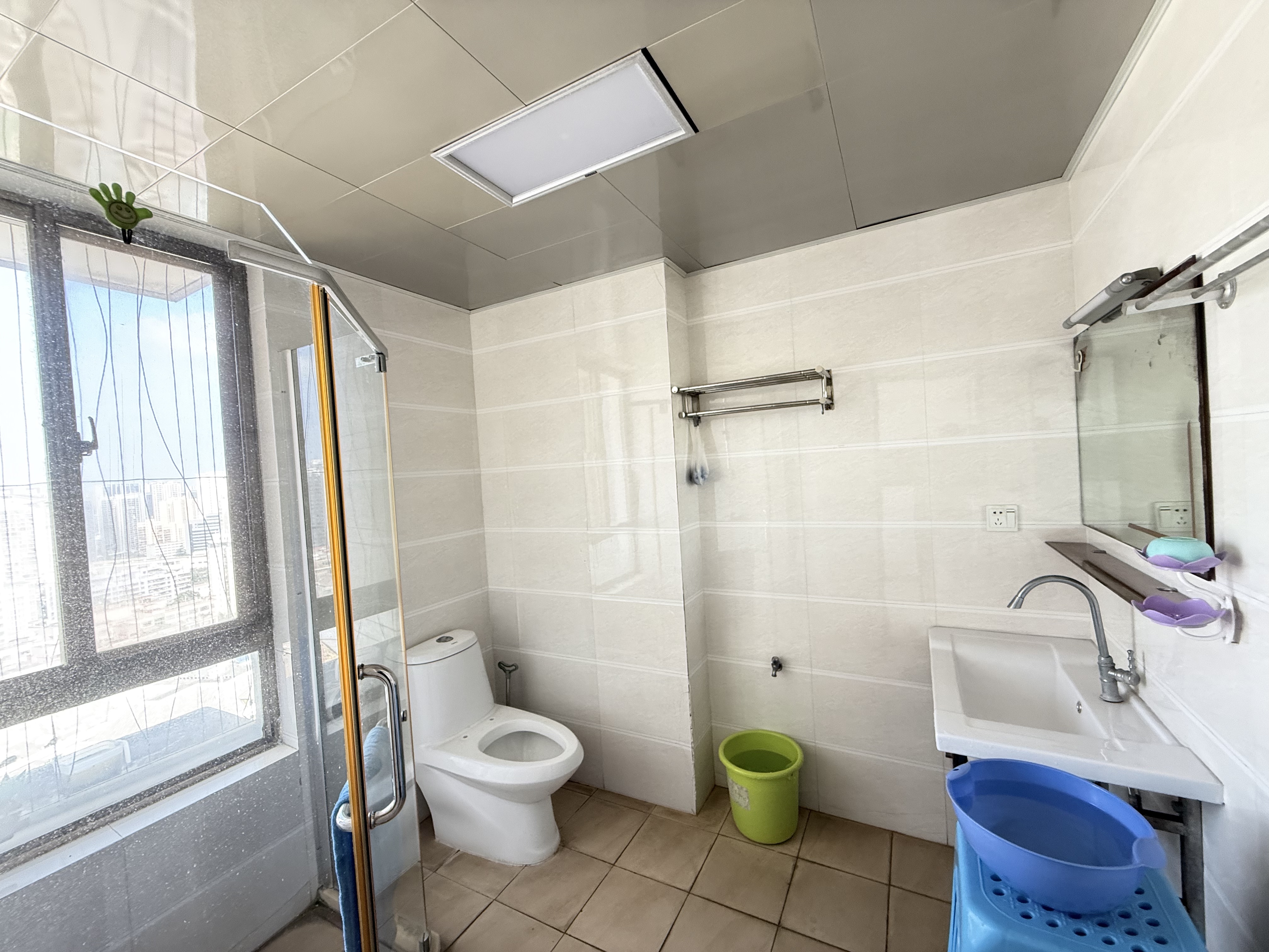 现代花园三期  3室2厅2卫    170.0万室内图