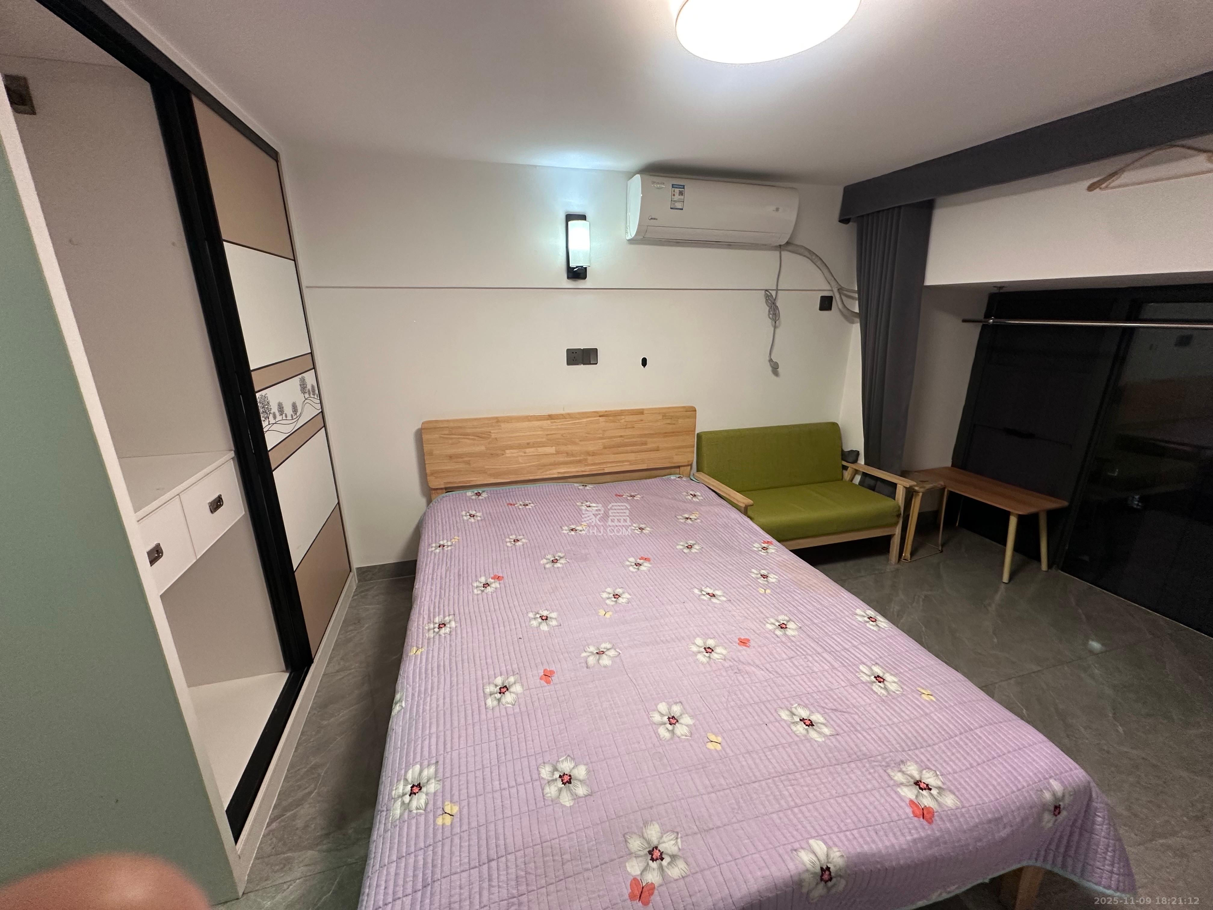 龙湖湘江星座（祺鑫星座公寓）  1室0厅0卫    1100.0元/月