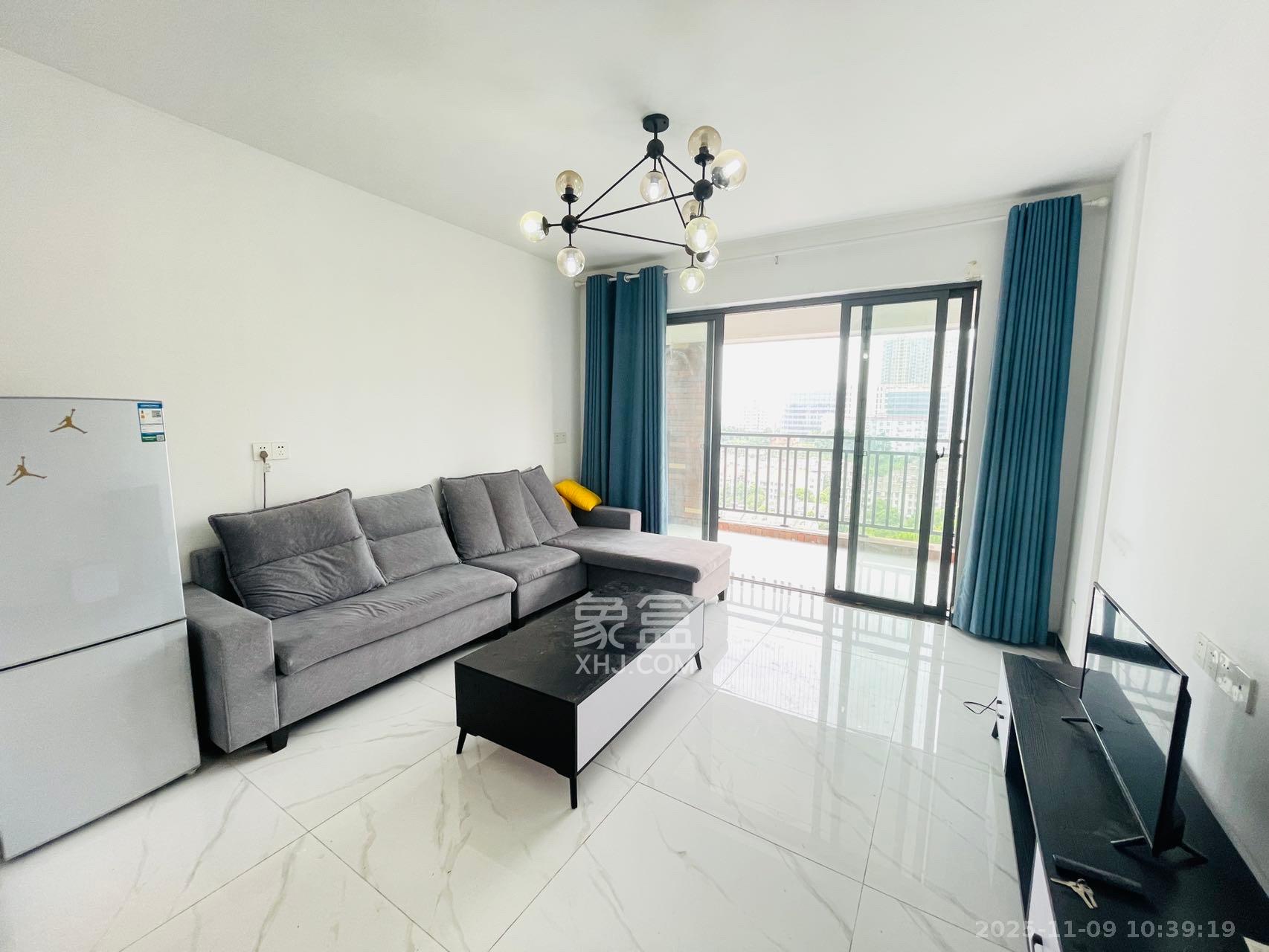 半山壹号 2室2厅1卫 2400.0元/月 半山壹号 2室2厅1卫 2400.0元/月室内图