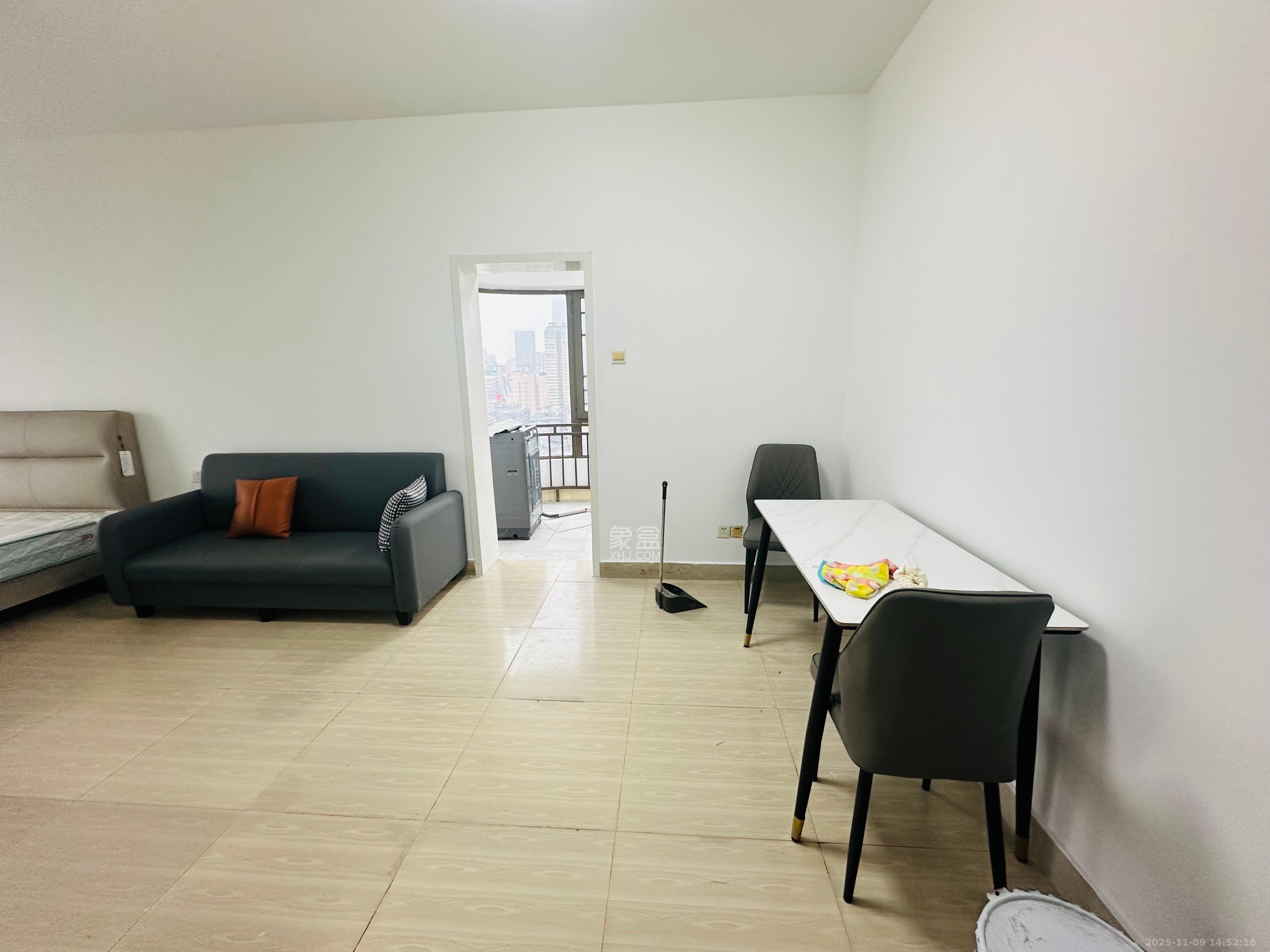 汀兰雅苑 1室1厅1卫 1800.0元/月 汀兰雅苑 1室1厅1卫 1800.0元/月室内图