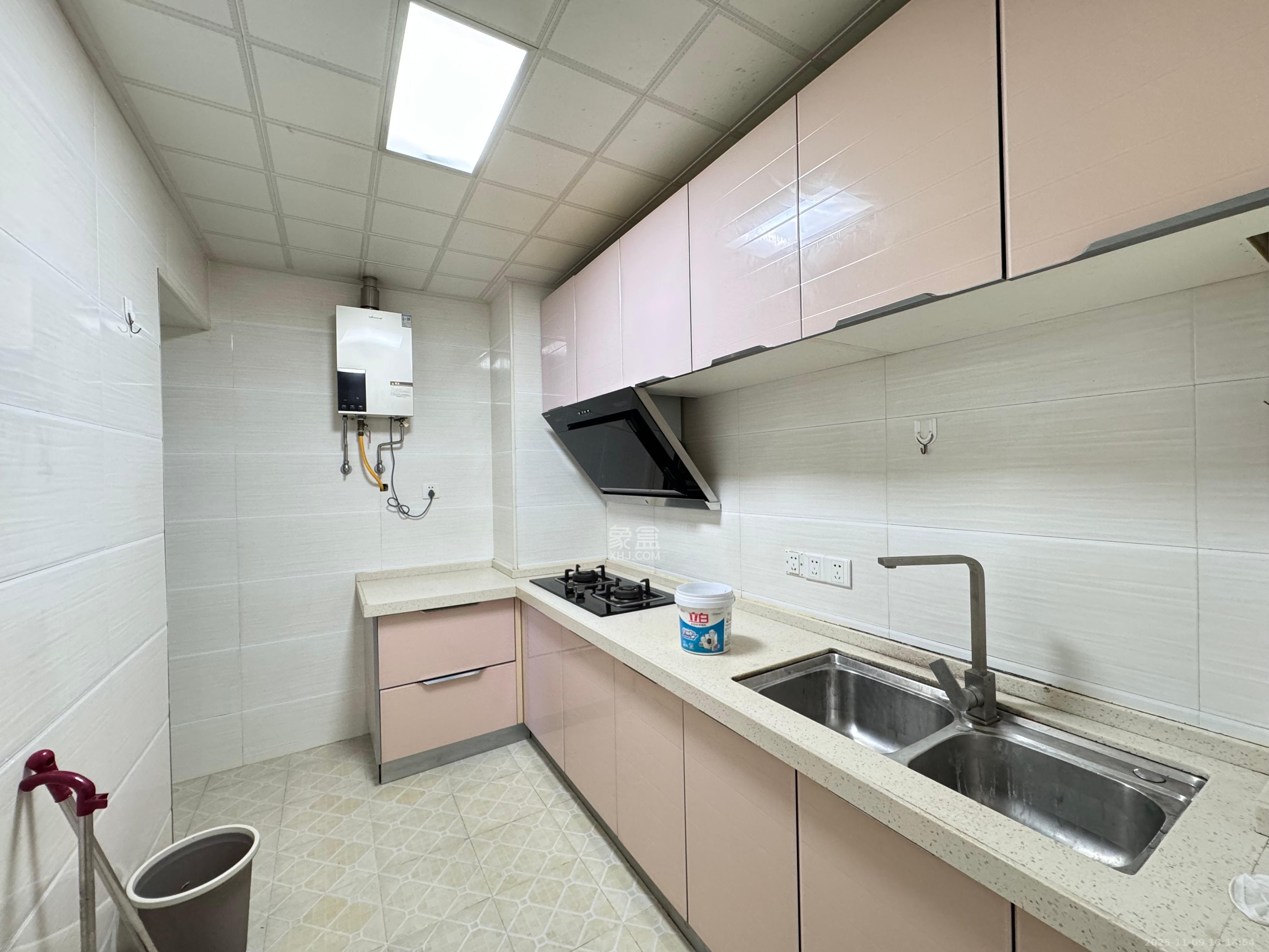 家兴苑  2室2厅1卫    1800.0元/月室内图