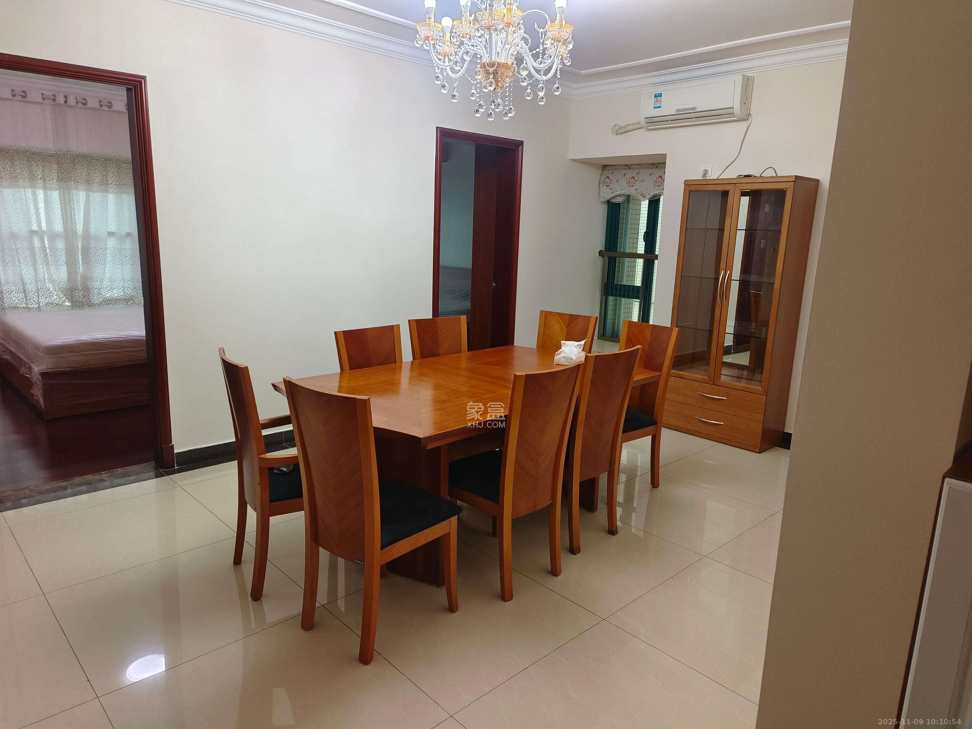 恒大华府  4室2厅2卫    5500.0元/月室内图