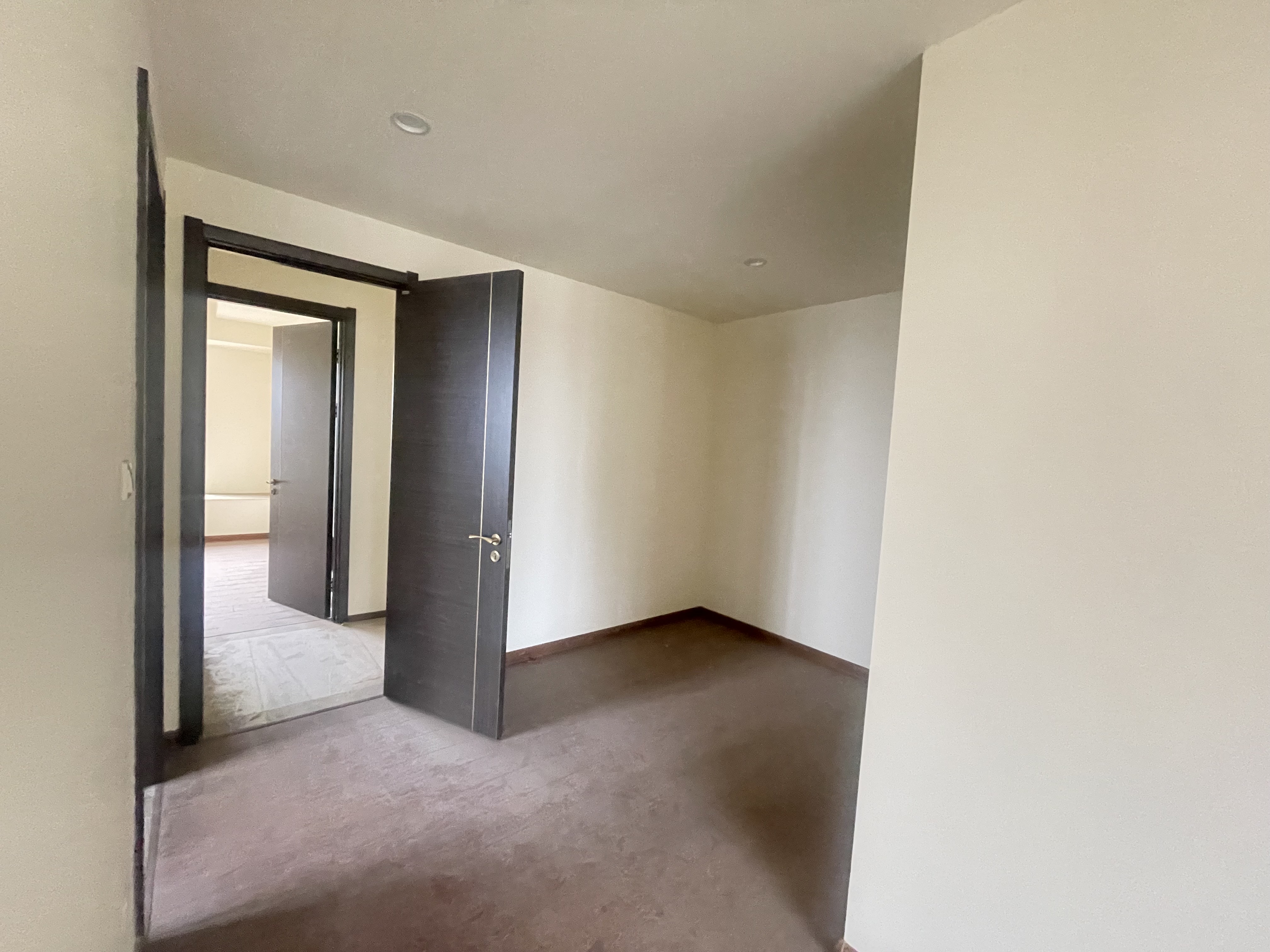 华耀碧桂园十里江湾誉峯  5室2厅3卫    5000.0元/月室内图