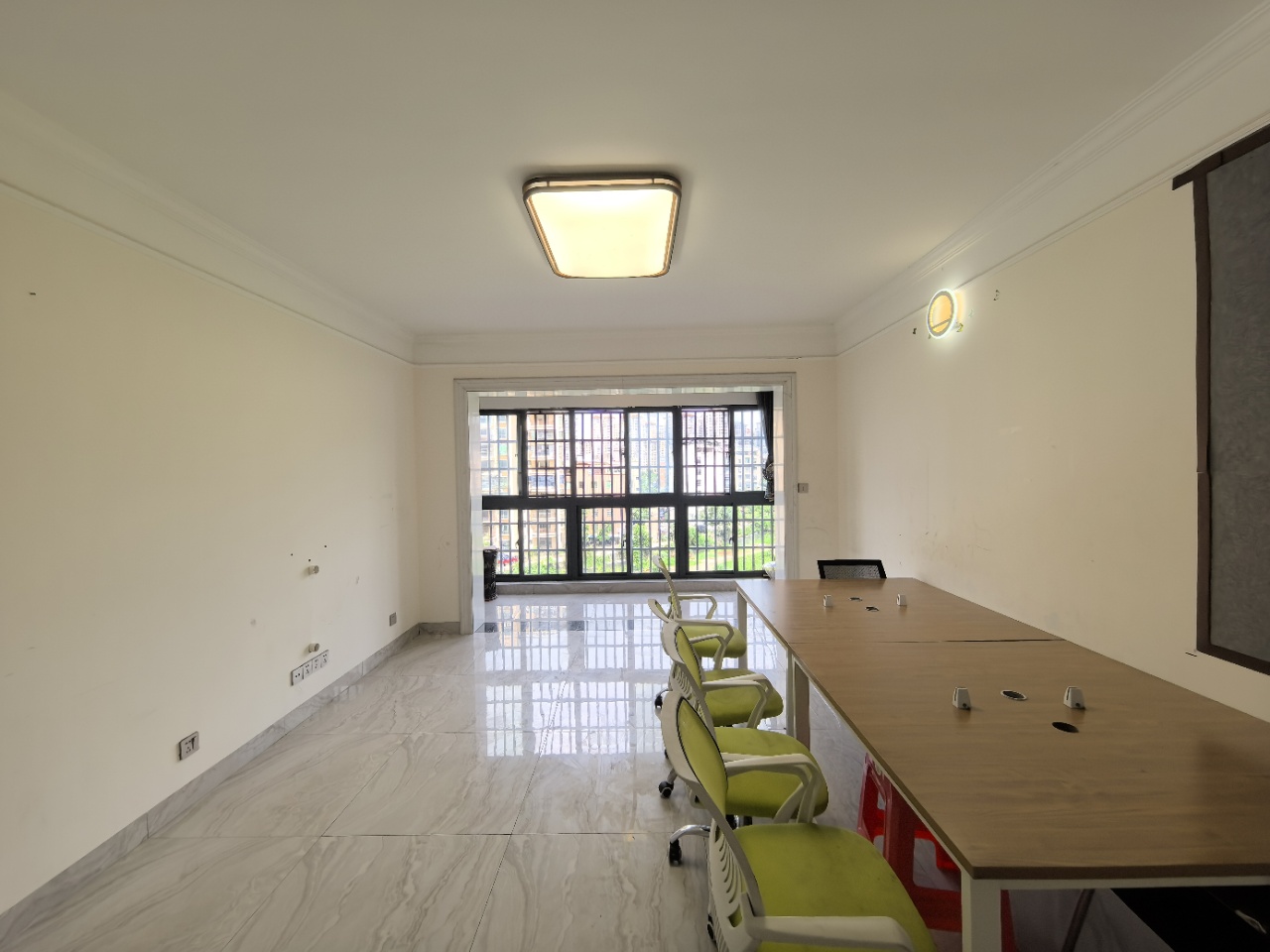 乾坤吉祥花园 3室1厅1卫 132.0万 乾坤吉祥花园 3室1厅1卫 132.0万室内图