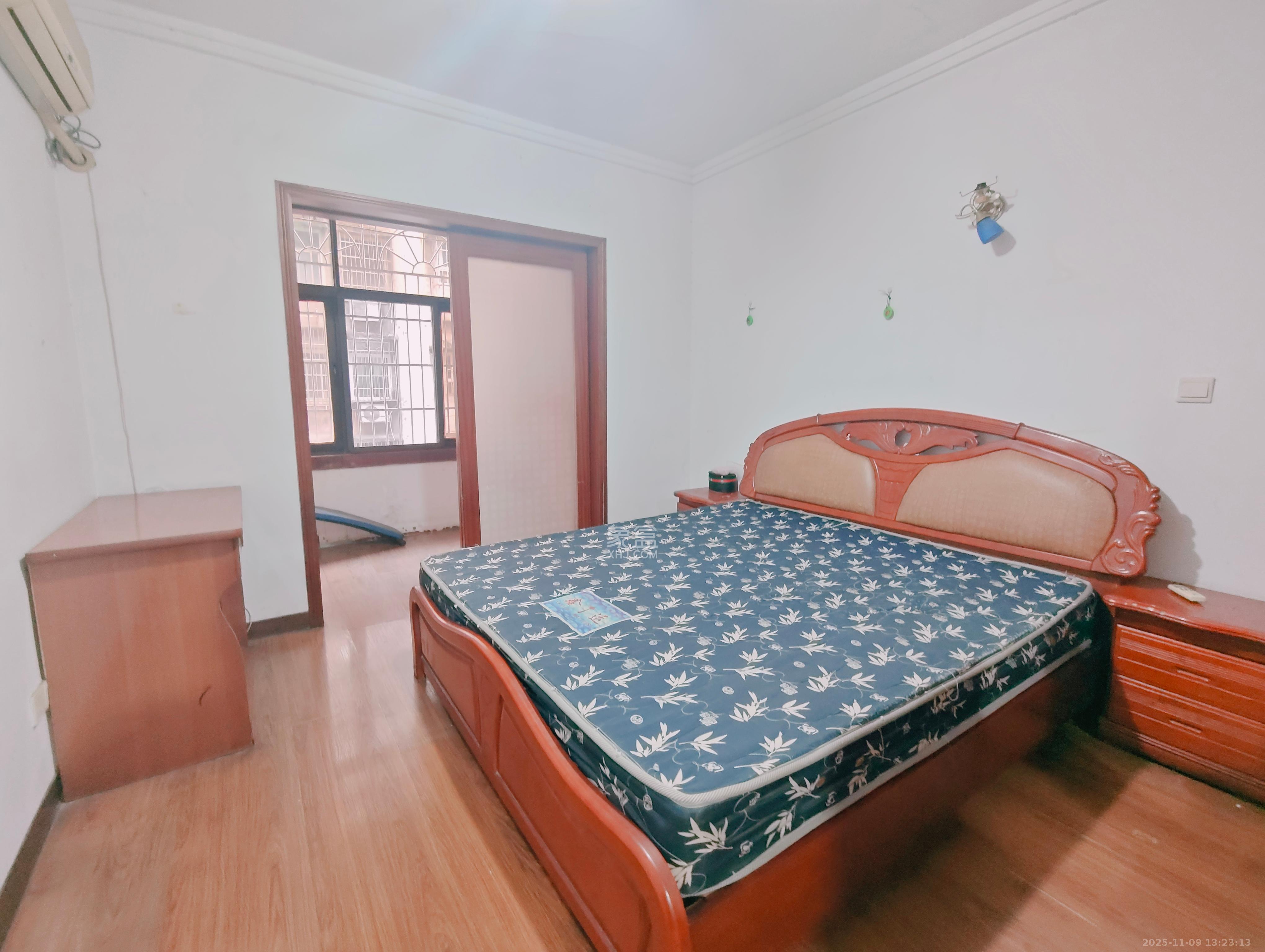 桐荫里社区  2室1厅1卫    1800.0元/月室内图