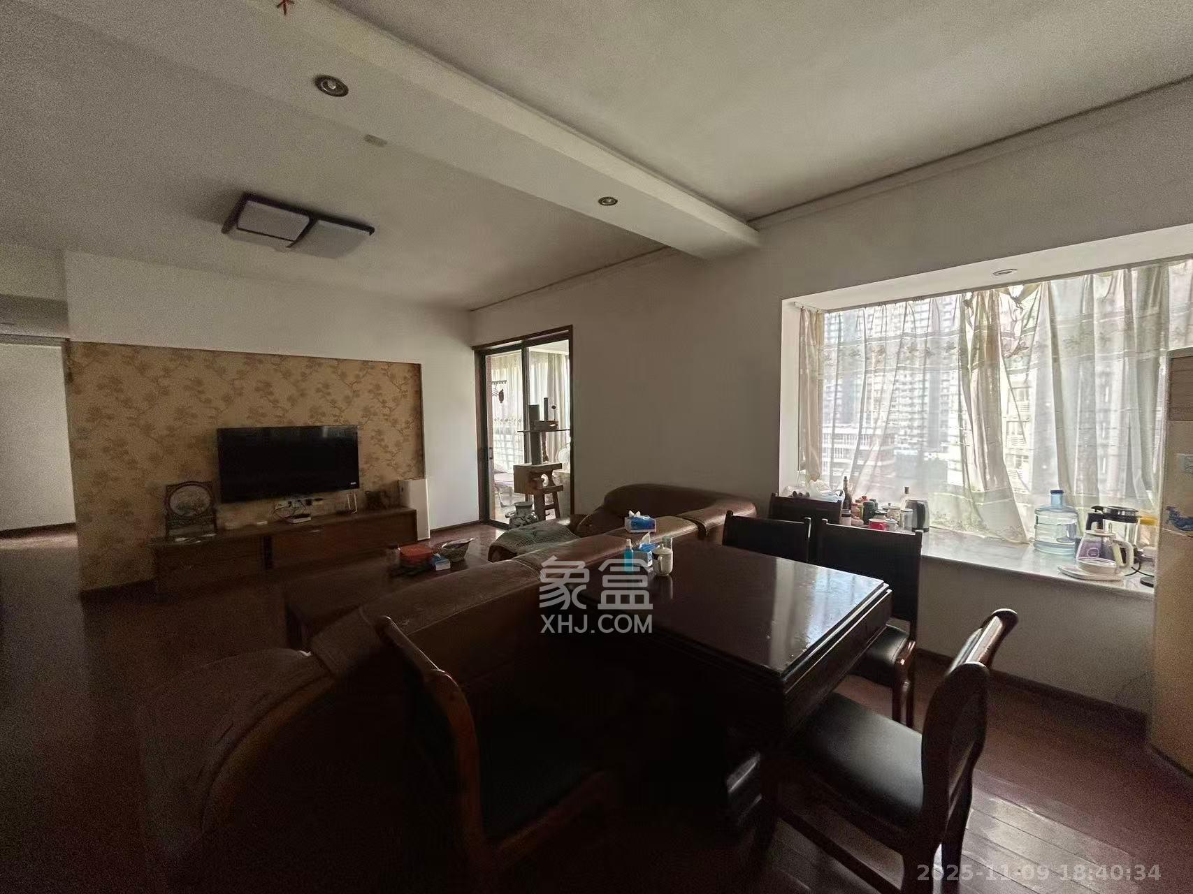 滨江君悦香邸  2室1厅1卫    2800.0元/月