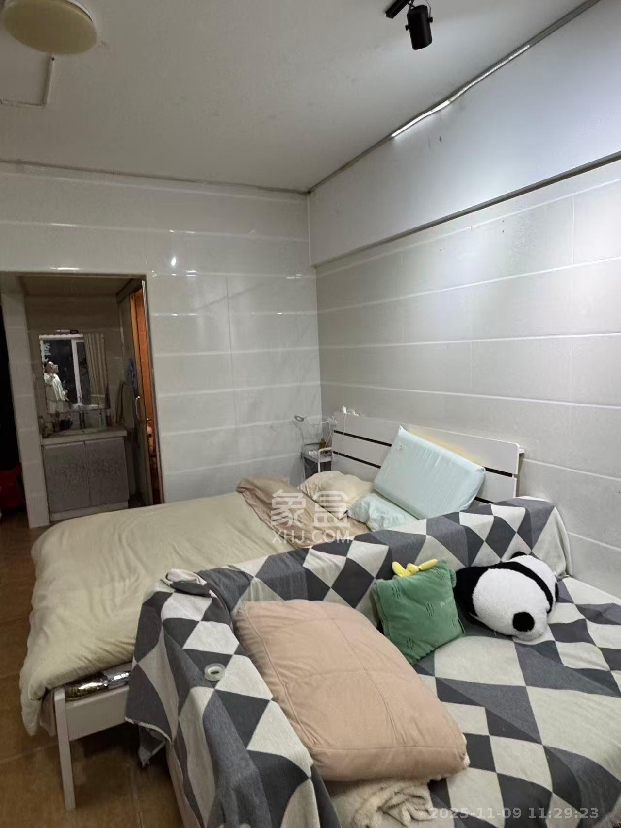 山水湾  1室1厅1卫    1400.0元/月