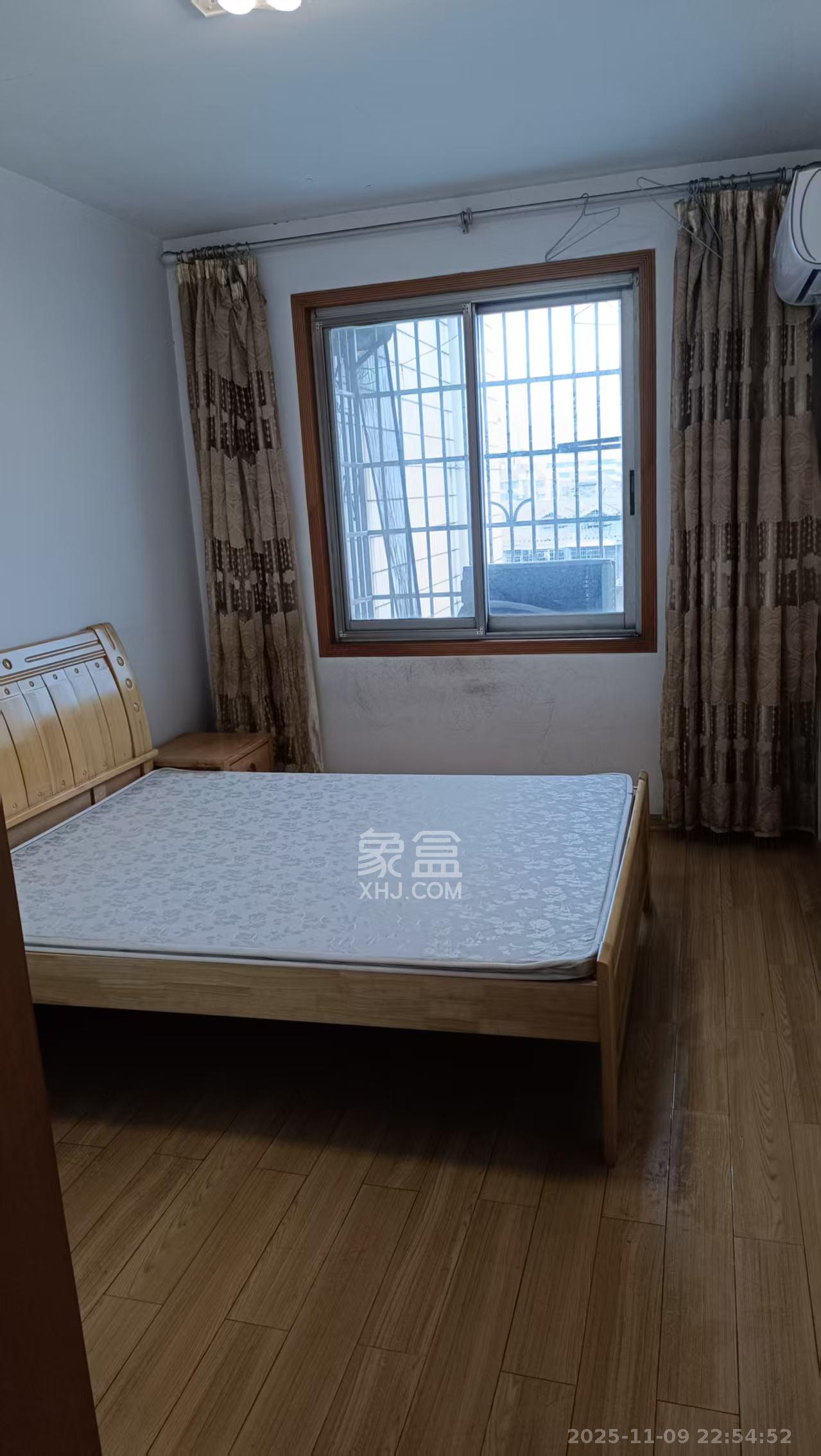 建湘新村  3室1厅1卫    1800.0元/月室内图