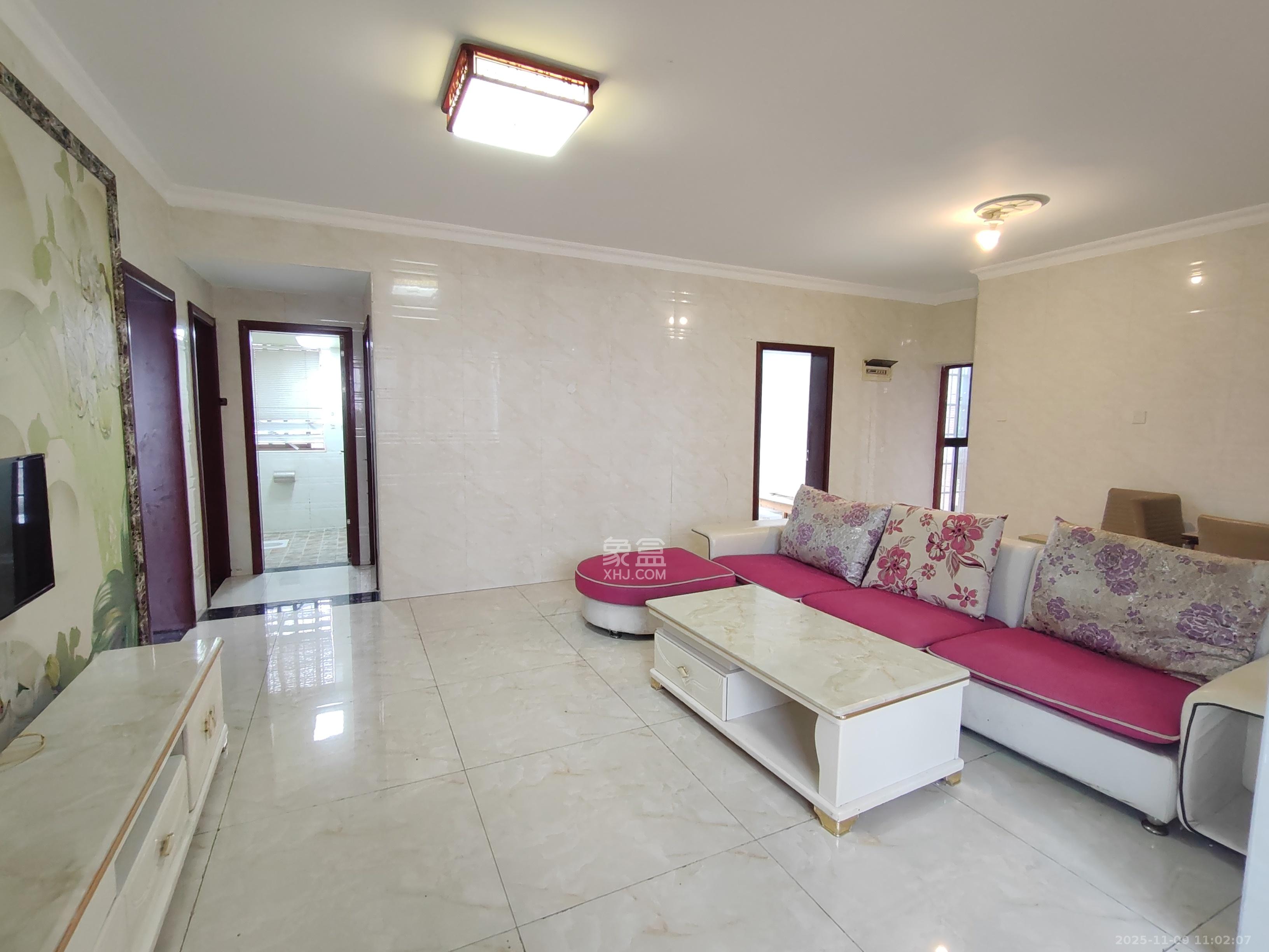 家和院  4室2厅1卫    1800.0元/月室内图