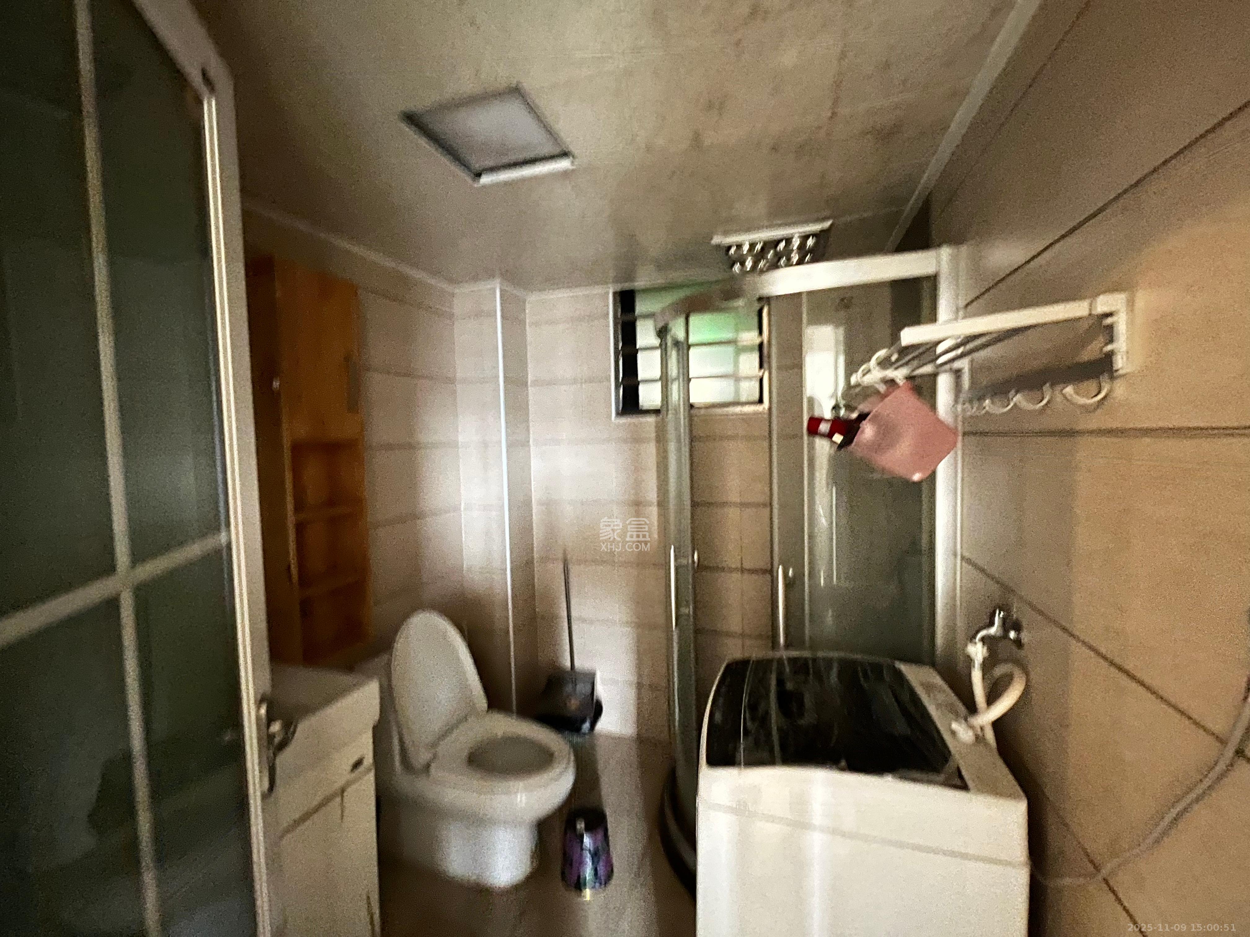 郡原广场  2室2厅1卫    2300.0元/月室内图