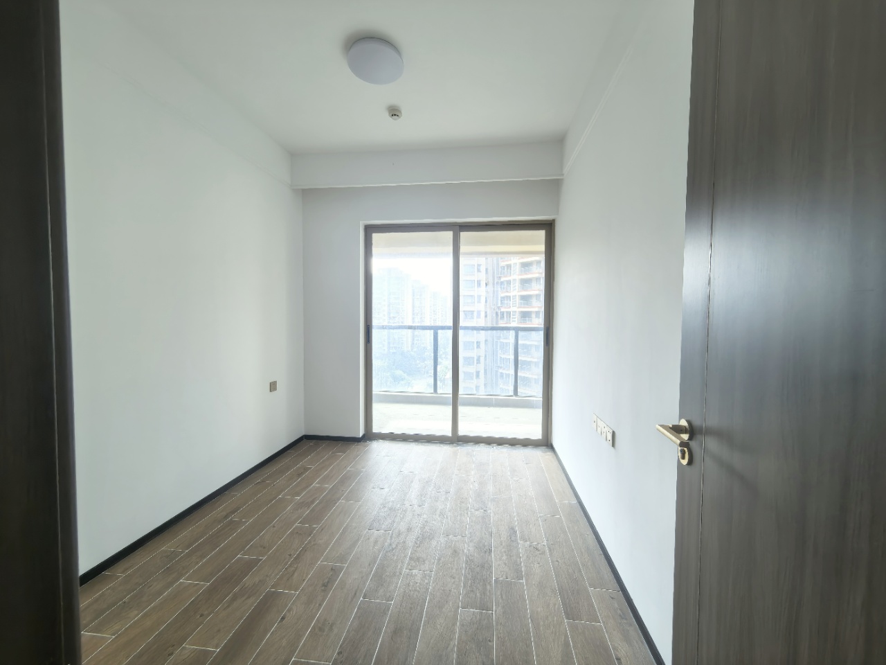 阳光金典  3室2厅2卫    210.0万室内图