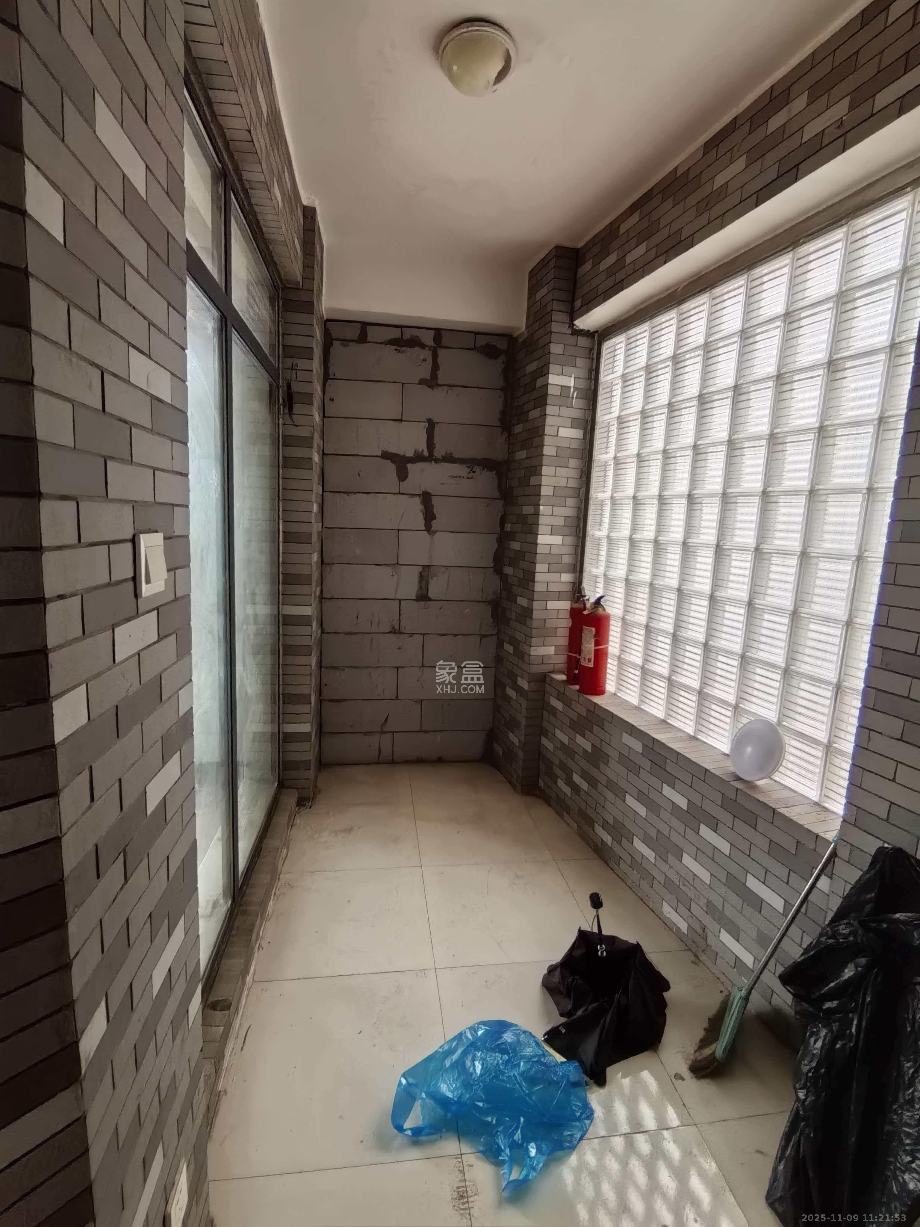 梦网景园 4室2厅2卫 3400.0元/月 梦网景园 4室2厅2卫 3400.0元/月室内图