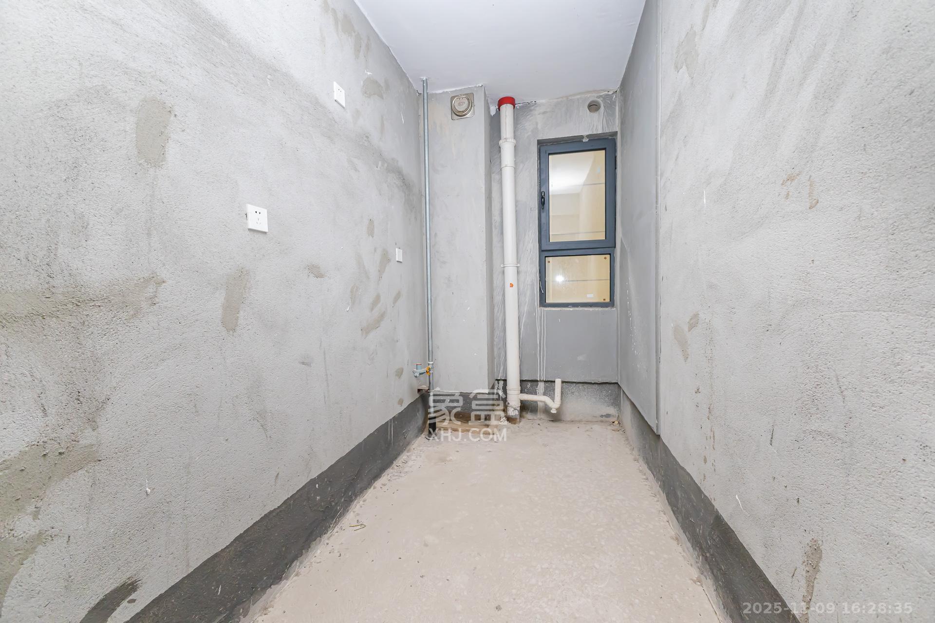 明发阅江悦府  2室2厅1卫    60.0万厨房