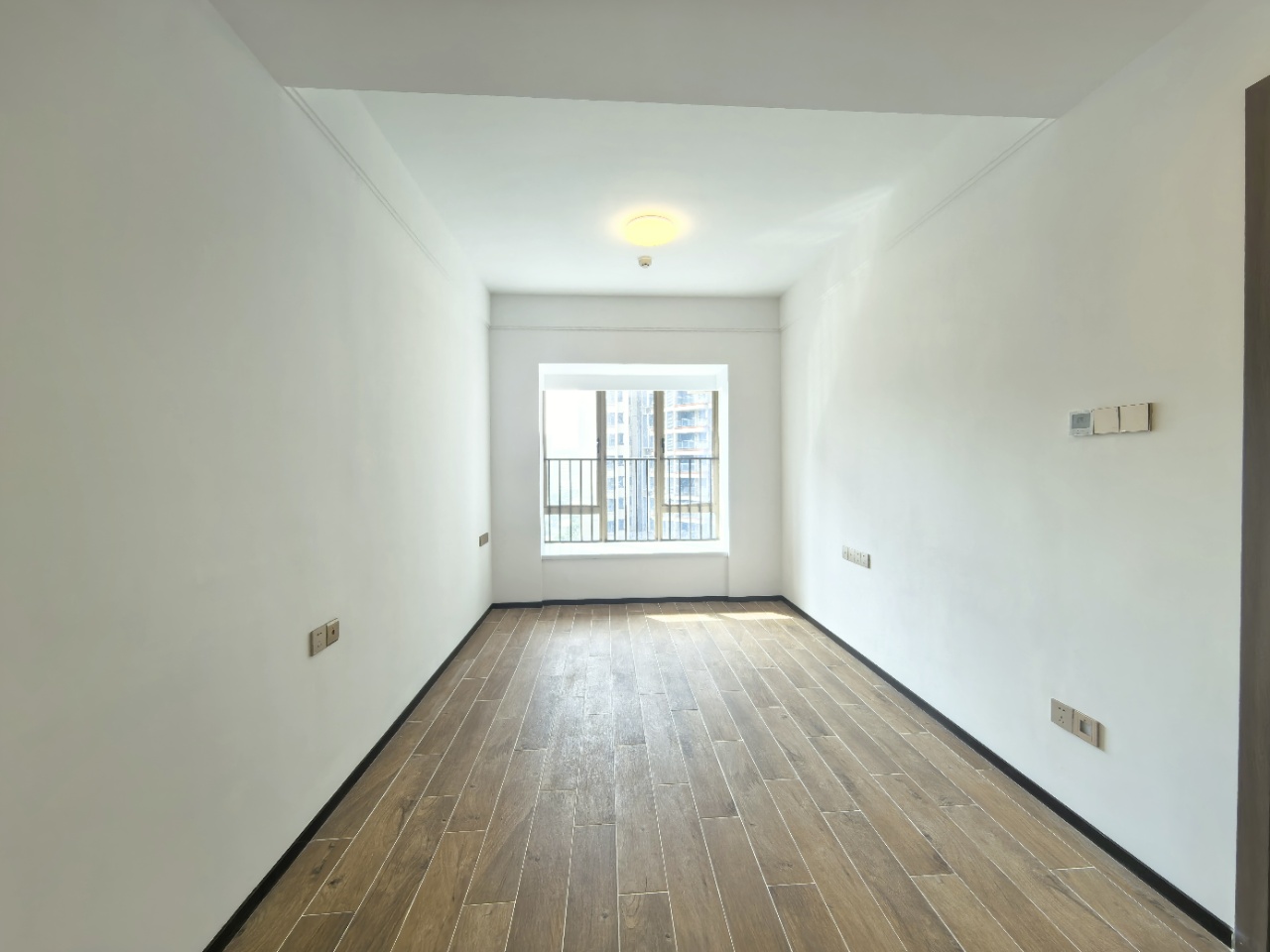 阳光金典  3室2厅2卫    210.0万室内图