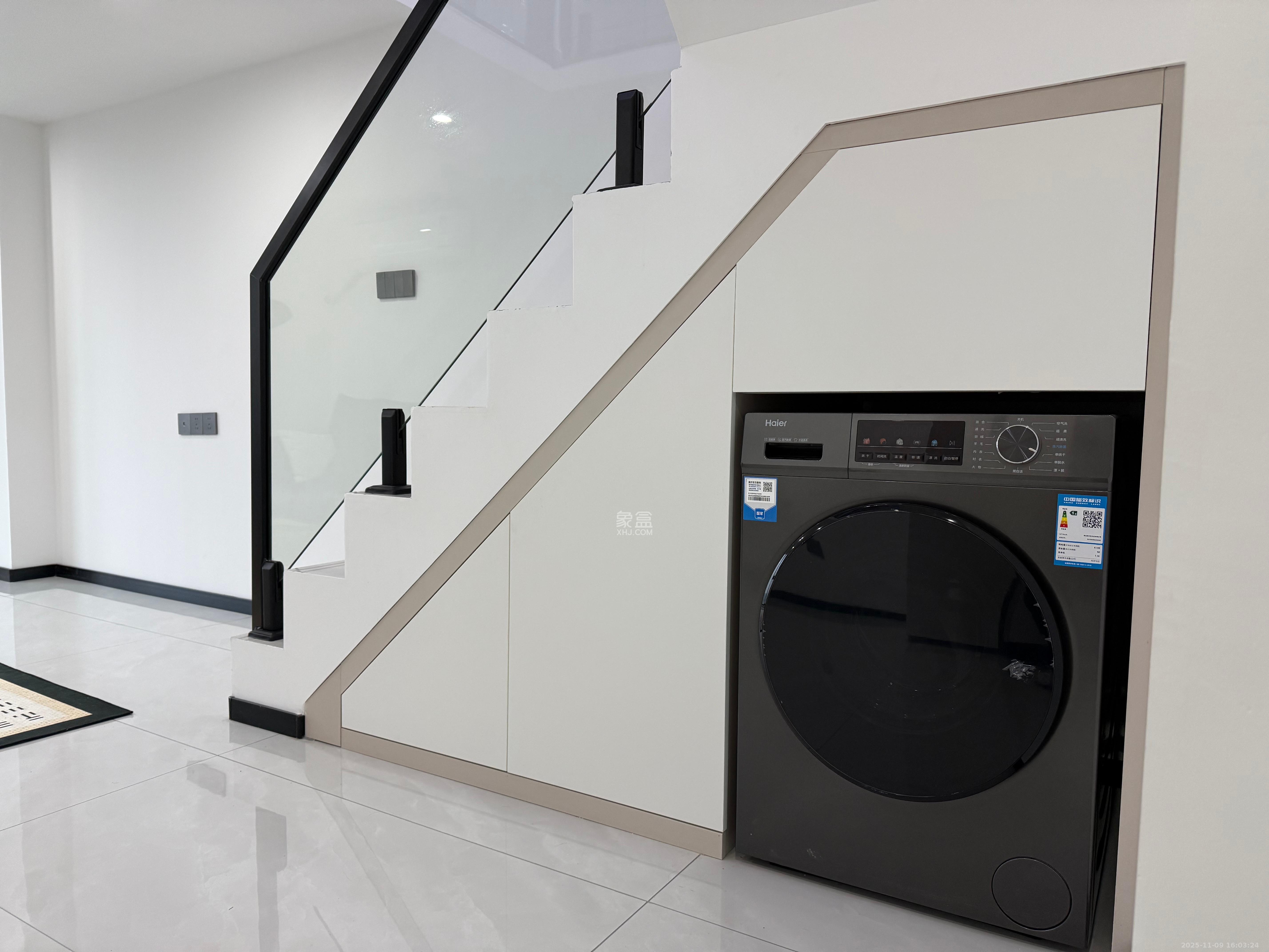 绿地V岛  1室0厅0卫    2800.0元/月室内图