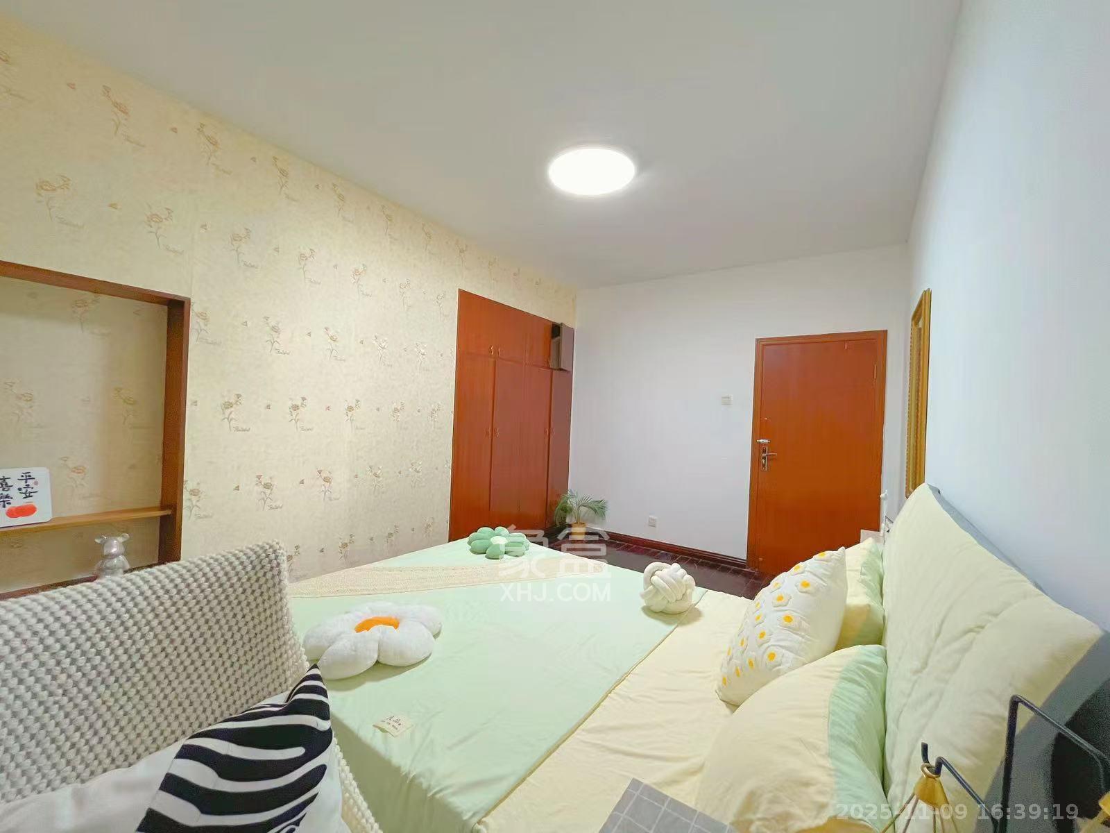 名都花园  5室0厅1卫    900.0元/月