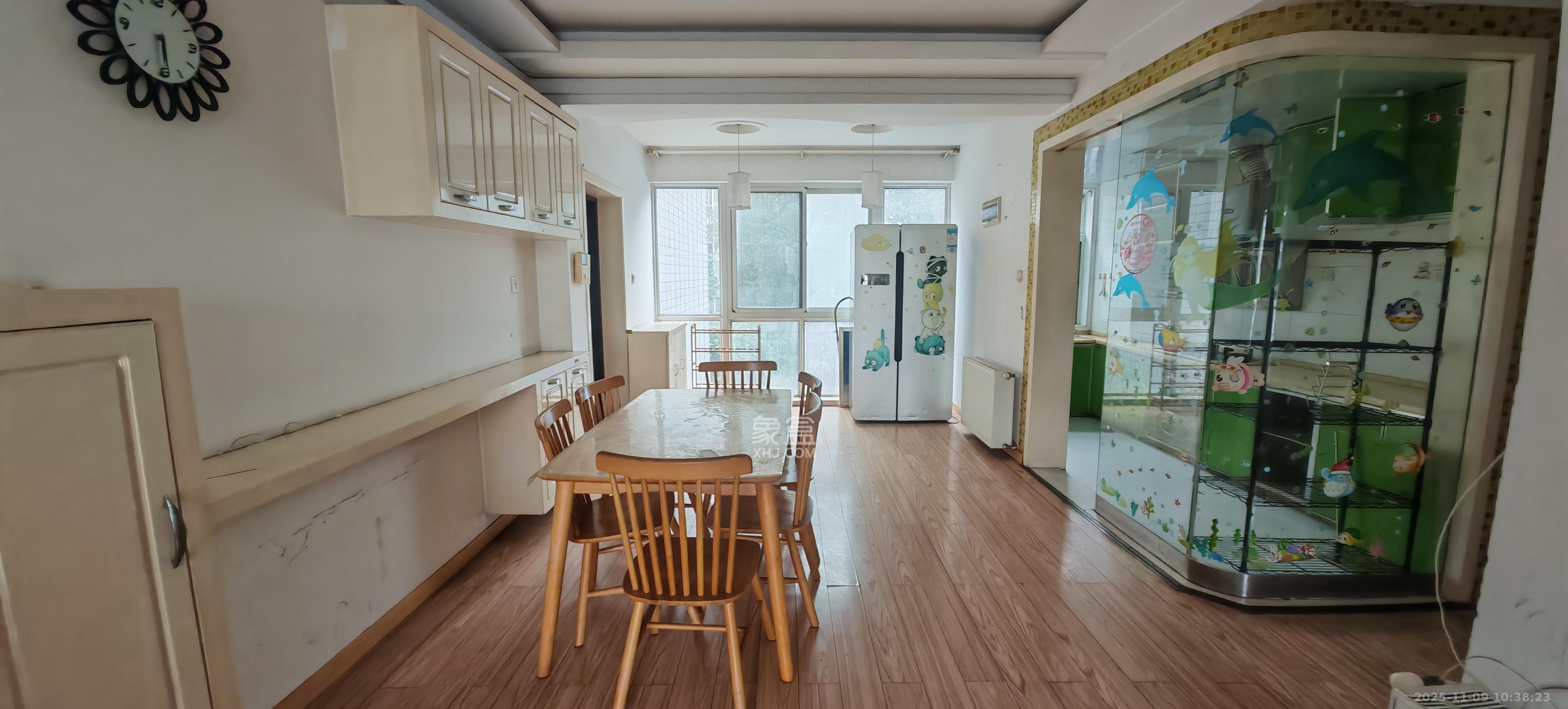 生活艺术城  3室2厅1卫    2000.0元/月室内图