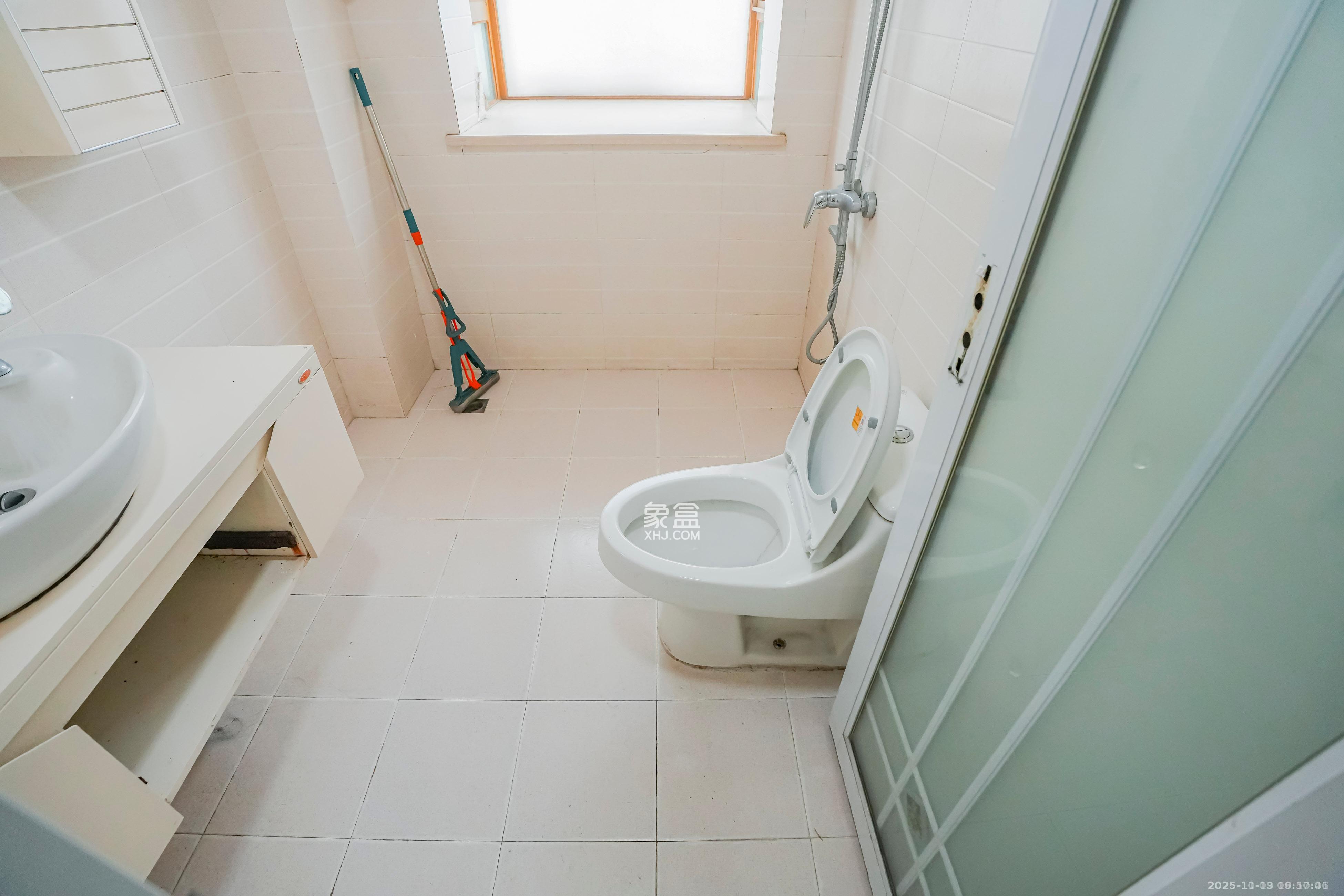 天健芙蓉盛世一期 4室2厅1卫 3500.0元/月 天健芙蓉盛世一期 4室2厅1卫 3500.0元/月室内图