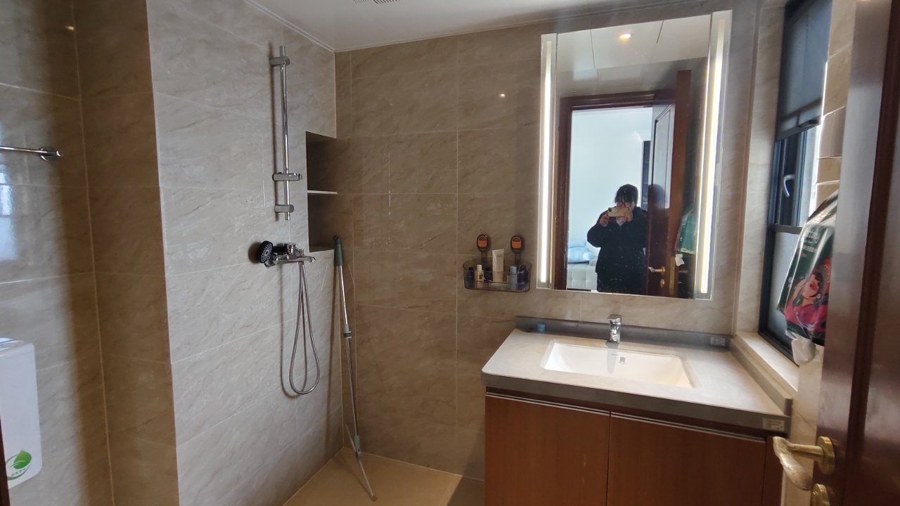 恒大名都  3室2厅1卫    1500.0元/月室内图