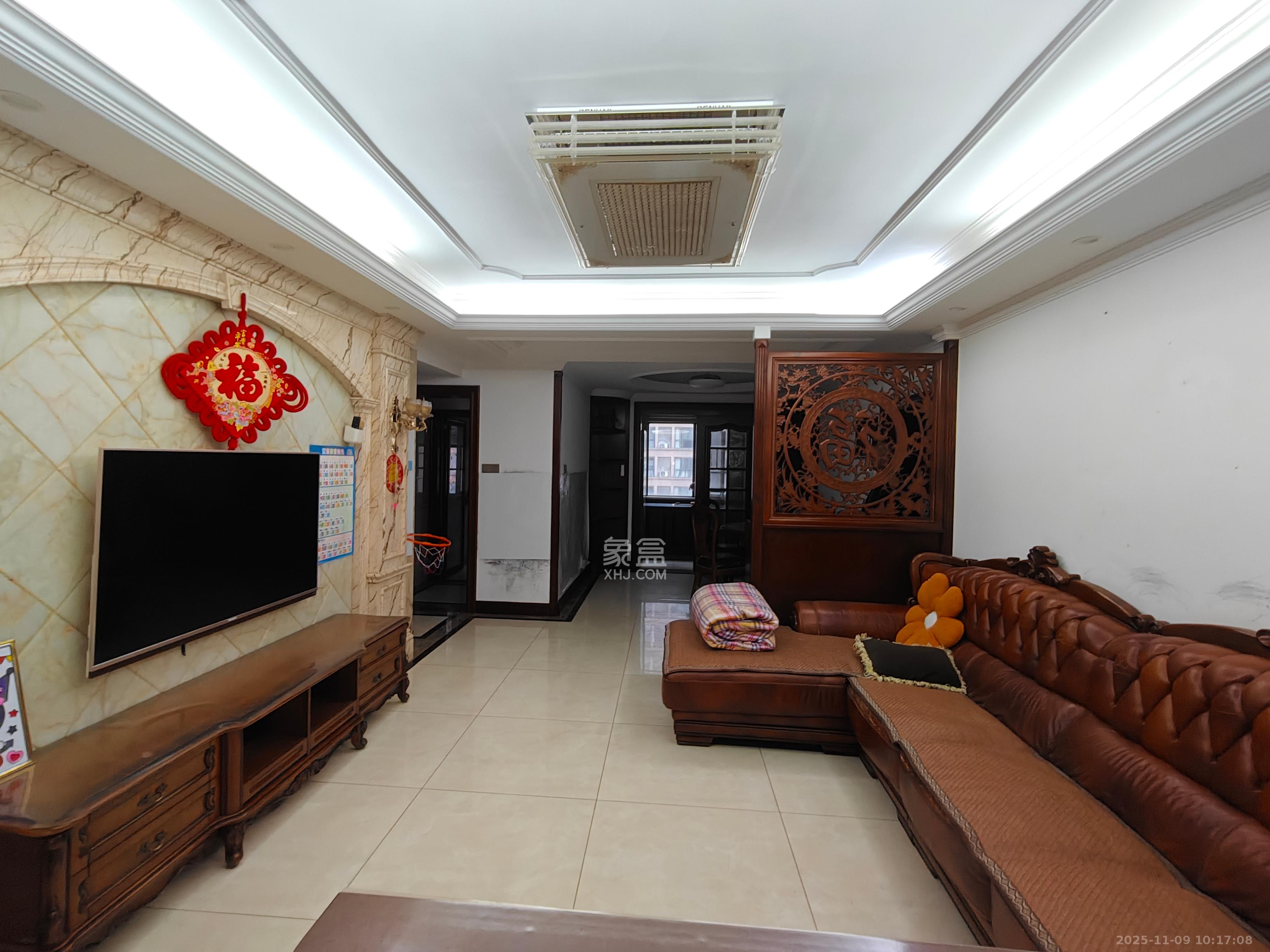 正荣财富中心 3室2厅2卫 2400.0元/月 正荣财富中心 3室2厅2卫 2400.0元/月室内图