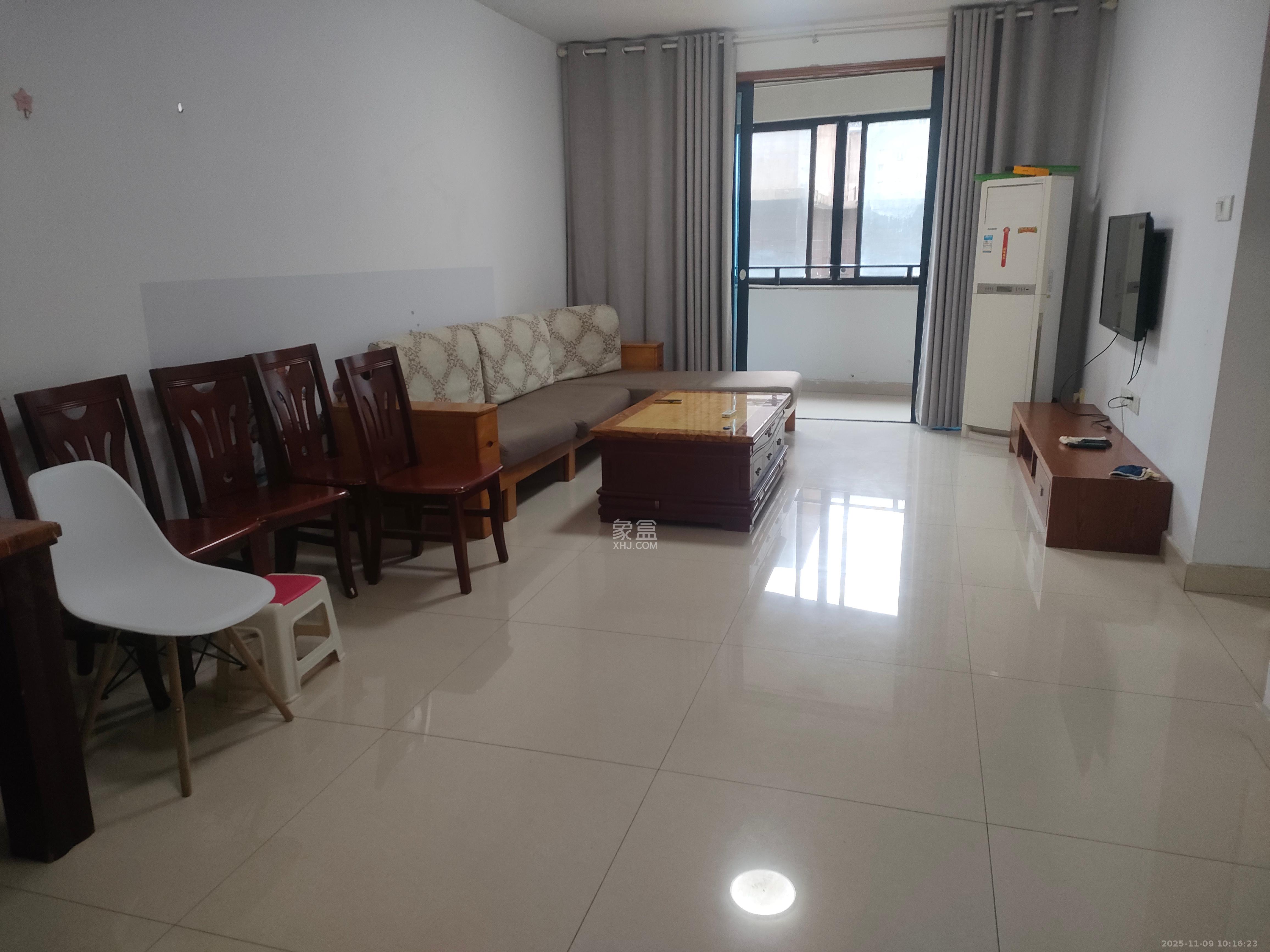 融圣国际  2室2厅1卫    2800.0元/月