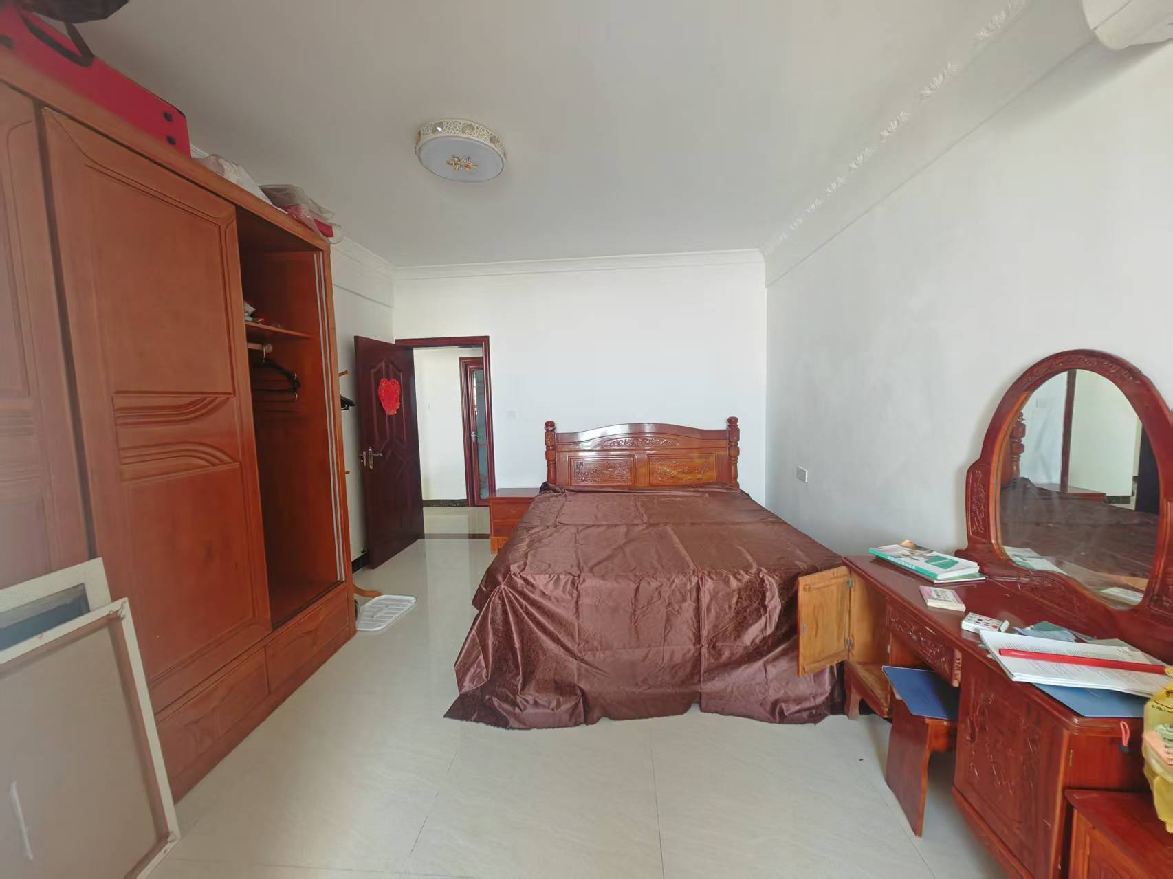 工商学院教工宿舍 1室0厅0卫 2500.0元/月 工商学院教工宿舍 1室0厅0卫 2500.0元/月室内图