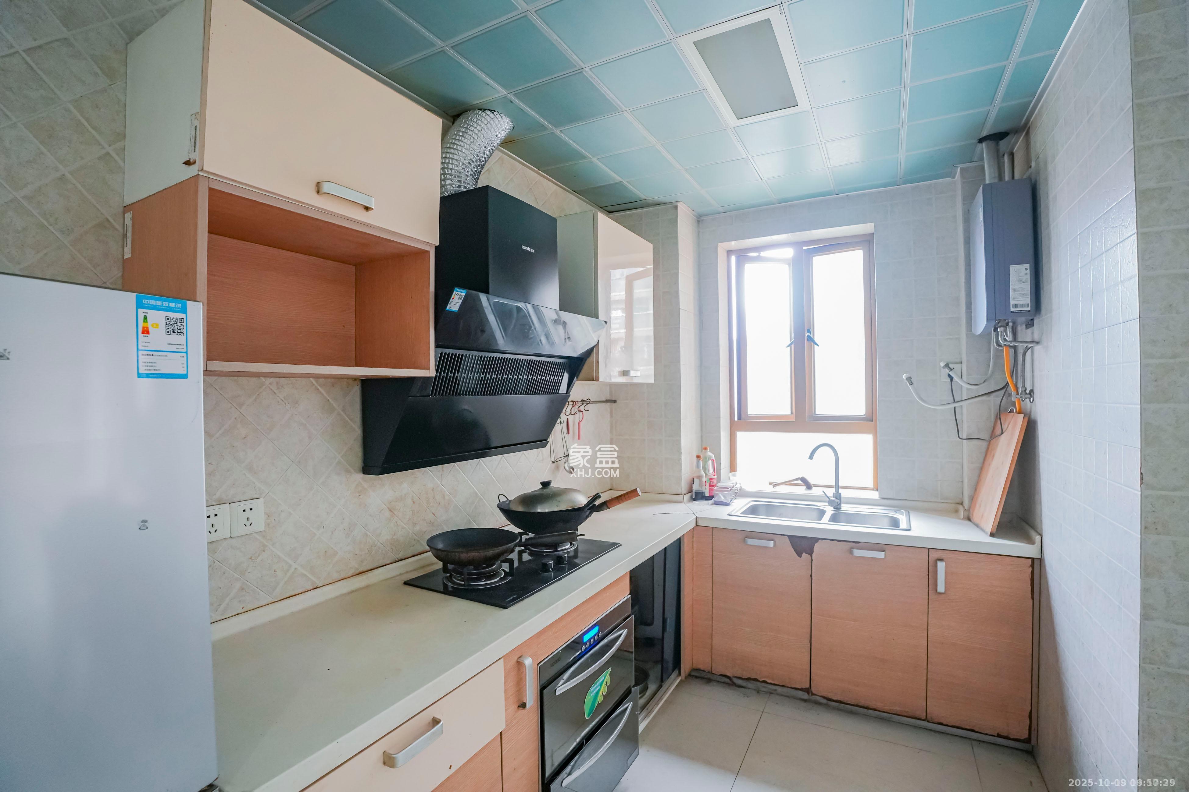 天健芙蓉盛世一期 4室2厅1卫 3500.0元/月 天健芙蓉盛世一期 4室2厅1卫 3500.0元/月室内图