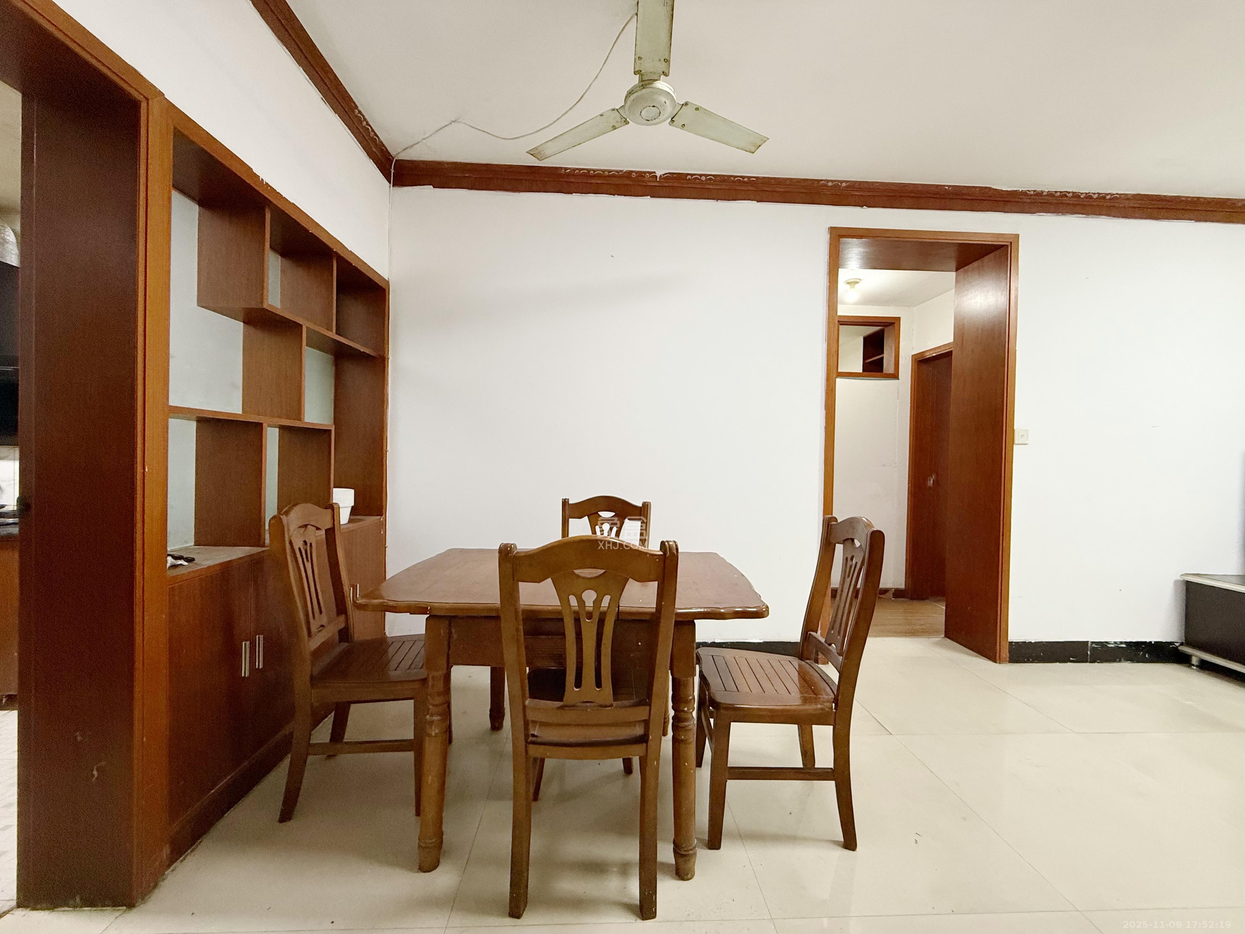 茶叶大市场“山水茗园” 3室2厅1卫 1000.0元/月 茶叶大市场“山水茗园” 3室2厅1卫 1000.0元/月室内图