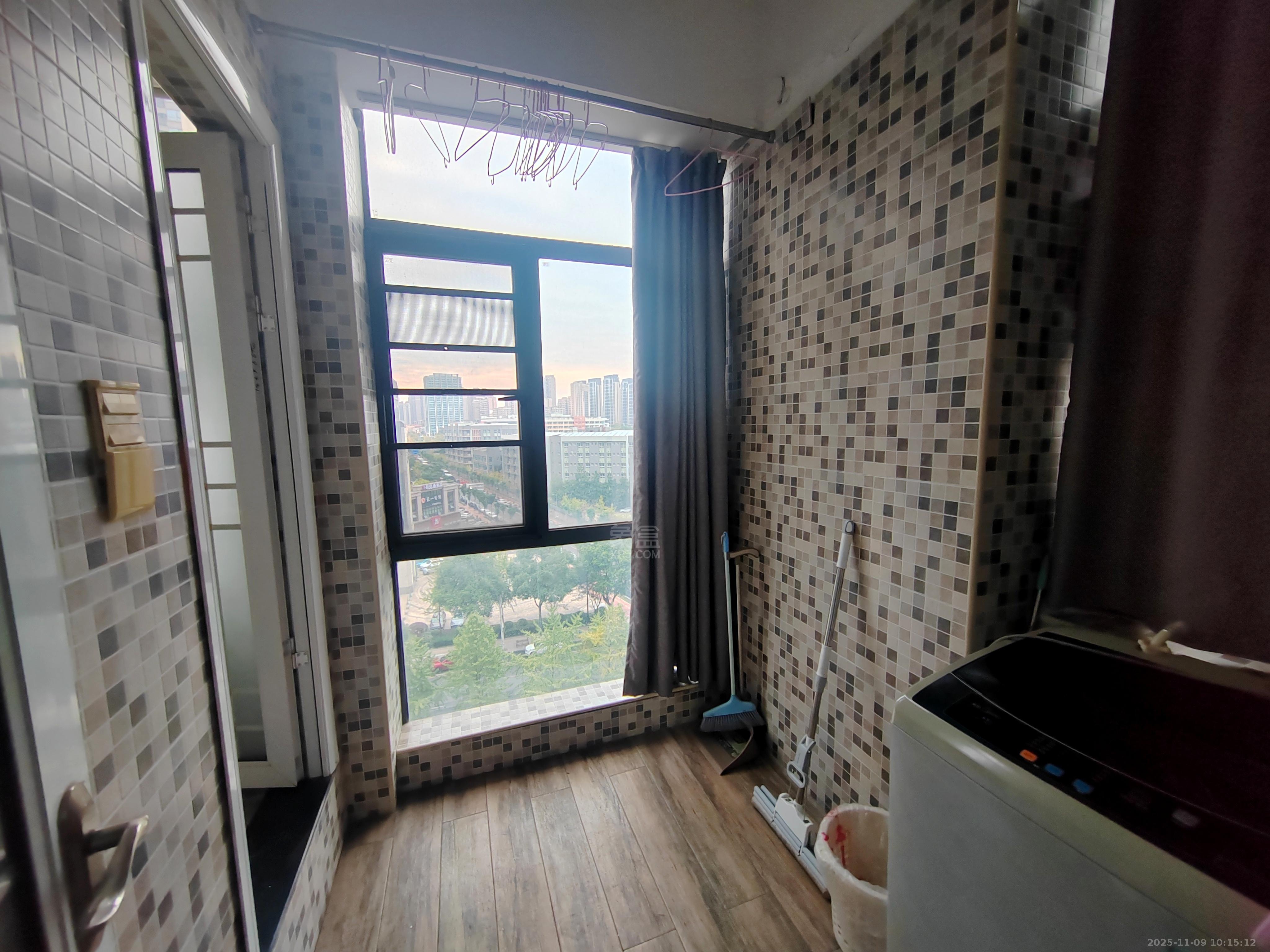 流金岁月-华晨国际 1室1厅1卫 1500.0元/月 流金岁月-华晨国际 1室1厅1卫 1500.0元/月室内图