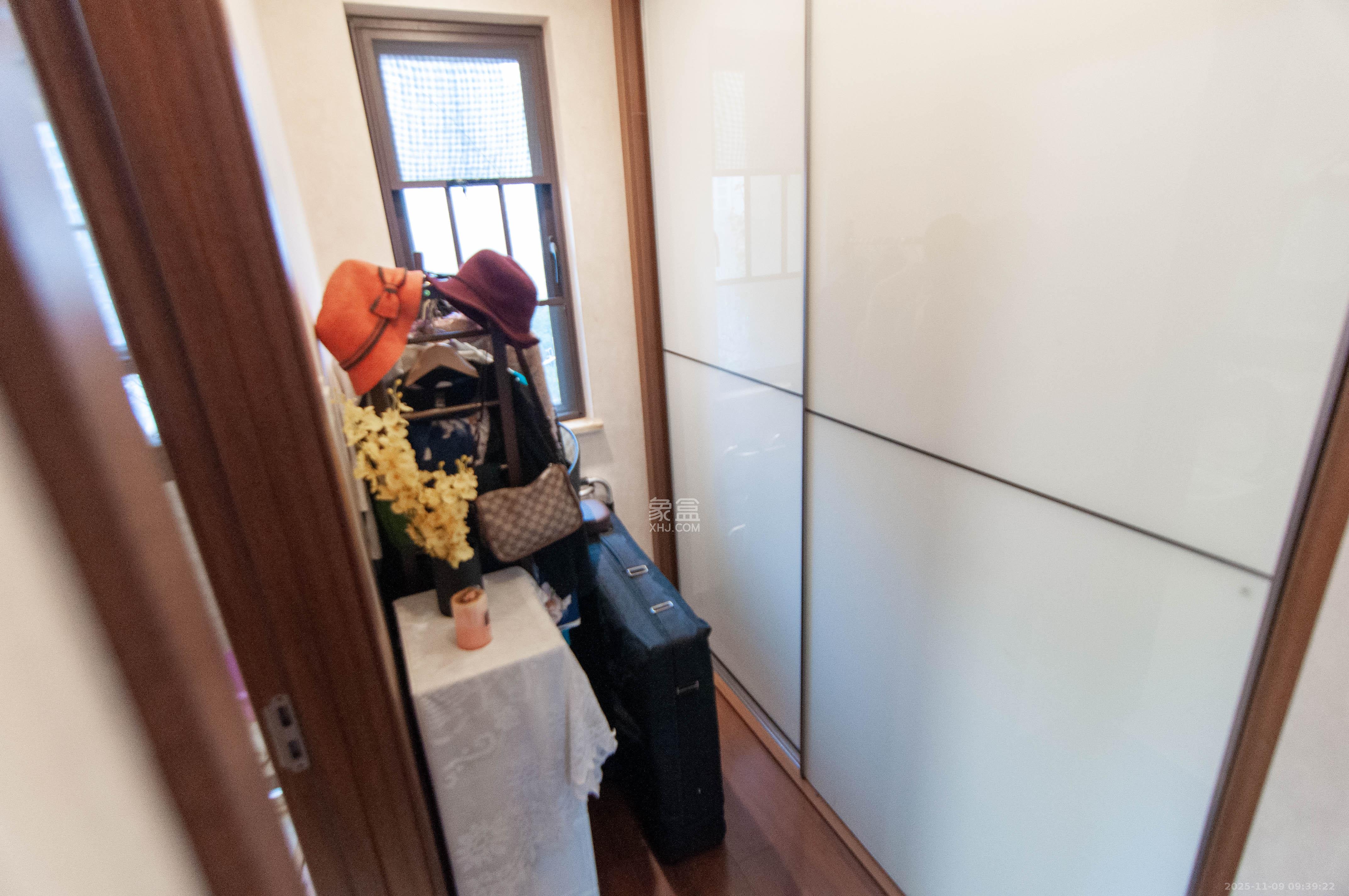 万科里梅溪郡  3室2厅2卫    192.0万其他