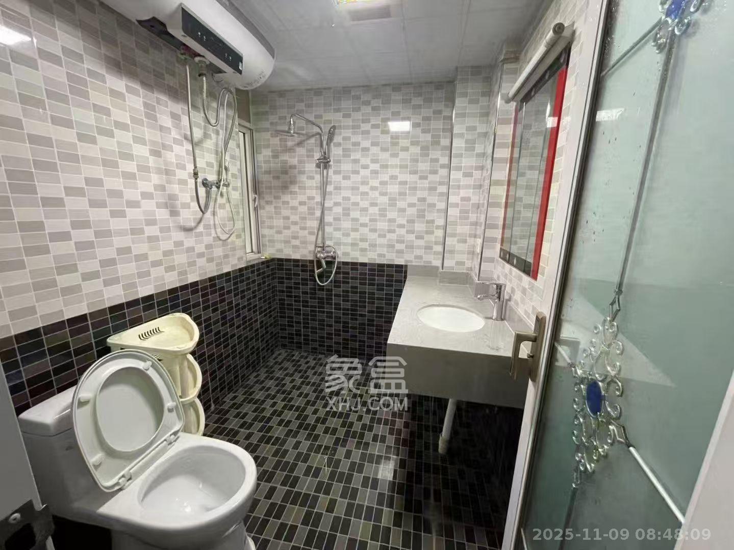 湘麓国际 3室2厅2卫 2800.0元/月 湘麓国际 3室2厅2卫 2800.0元/月室内图