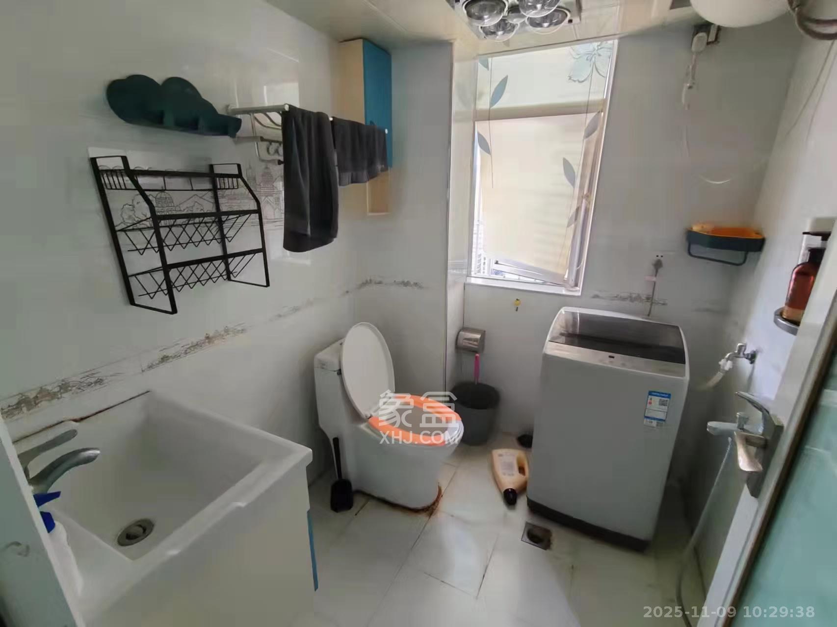 君临国际 1室1厅1卫 1700.0元/月 君临国际 1室1厅1卫 1700.0元/月室内图