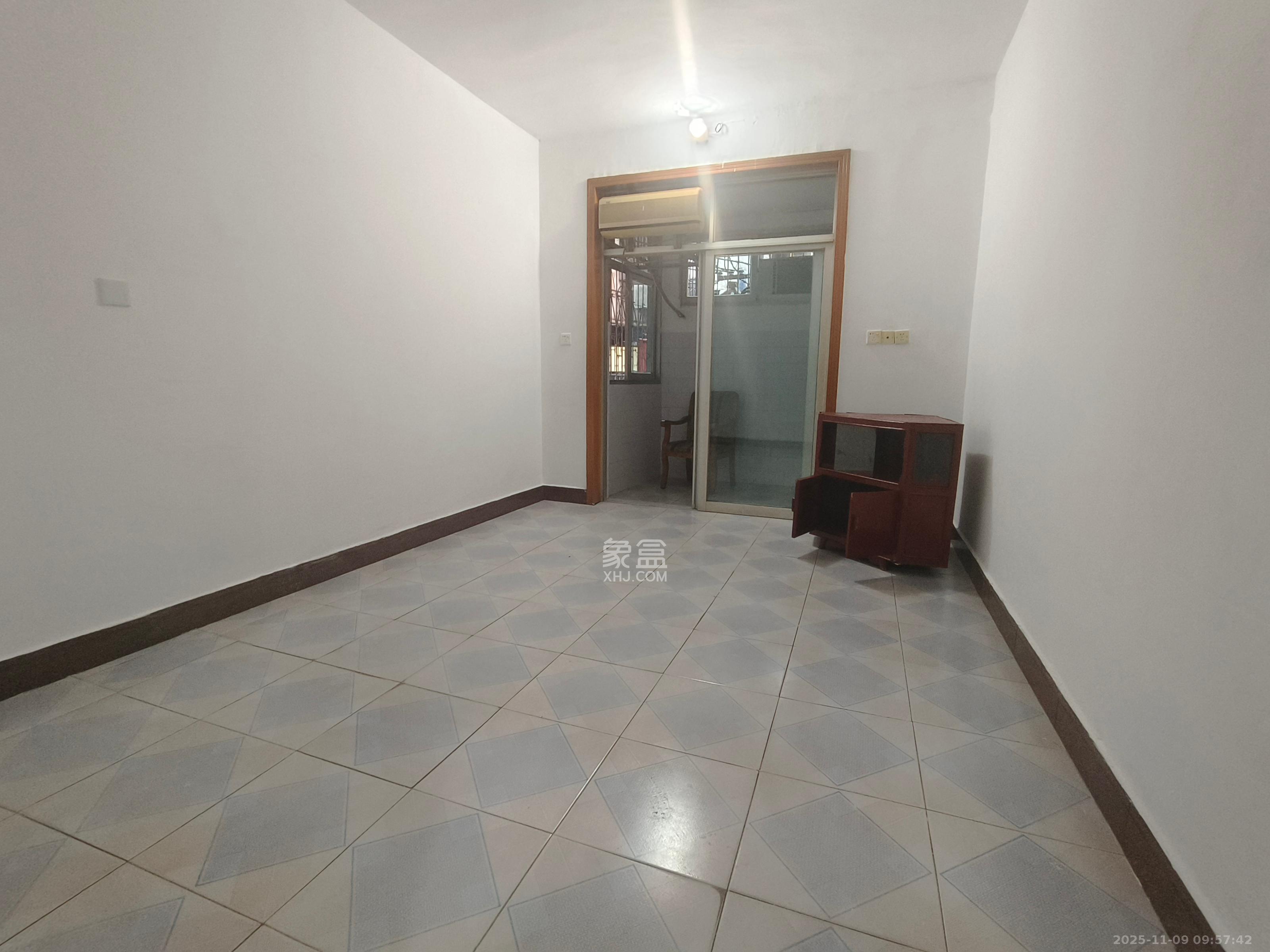 青山祠社区  1室1厅1卫    1500.0元/月