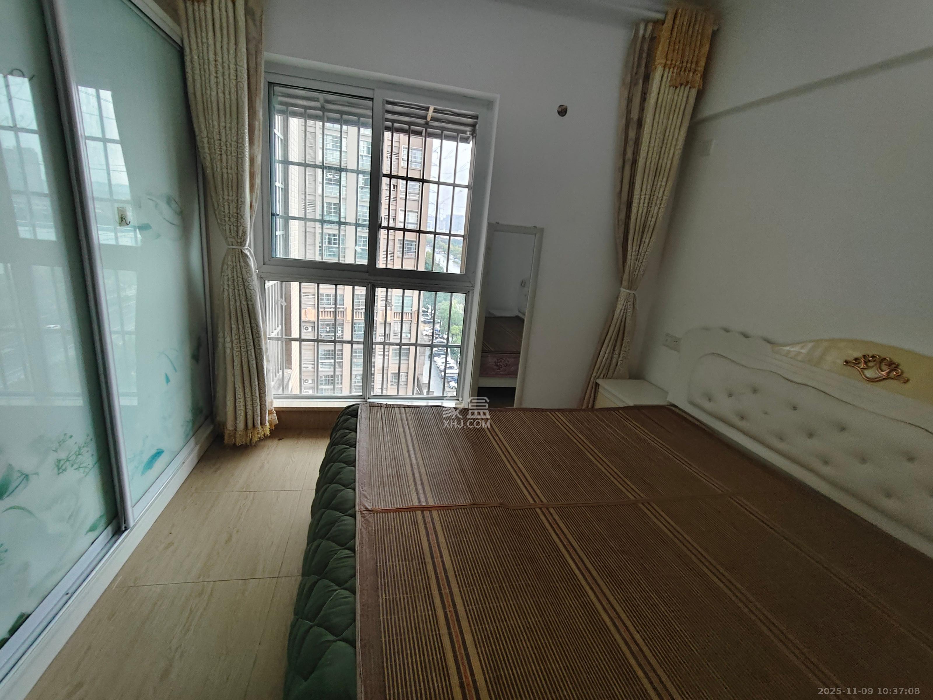 爵士湘 2室2厅1卫 1500.0元/月 爵士湘 2室2厅1卫 1500.0元/月室内图