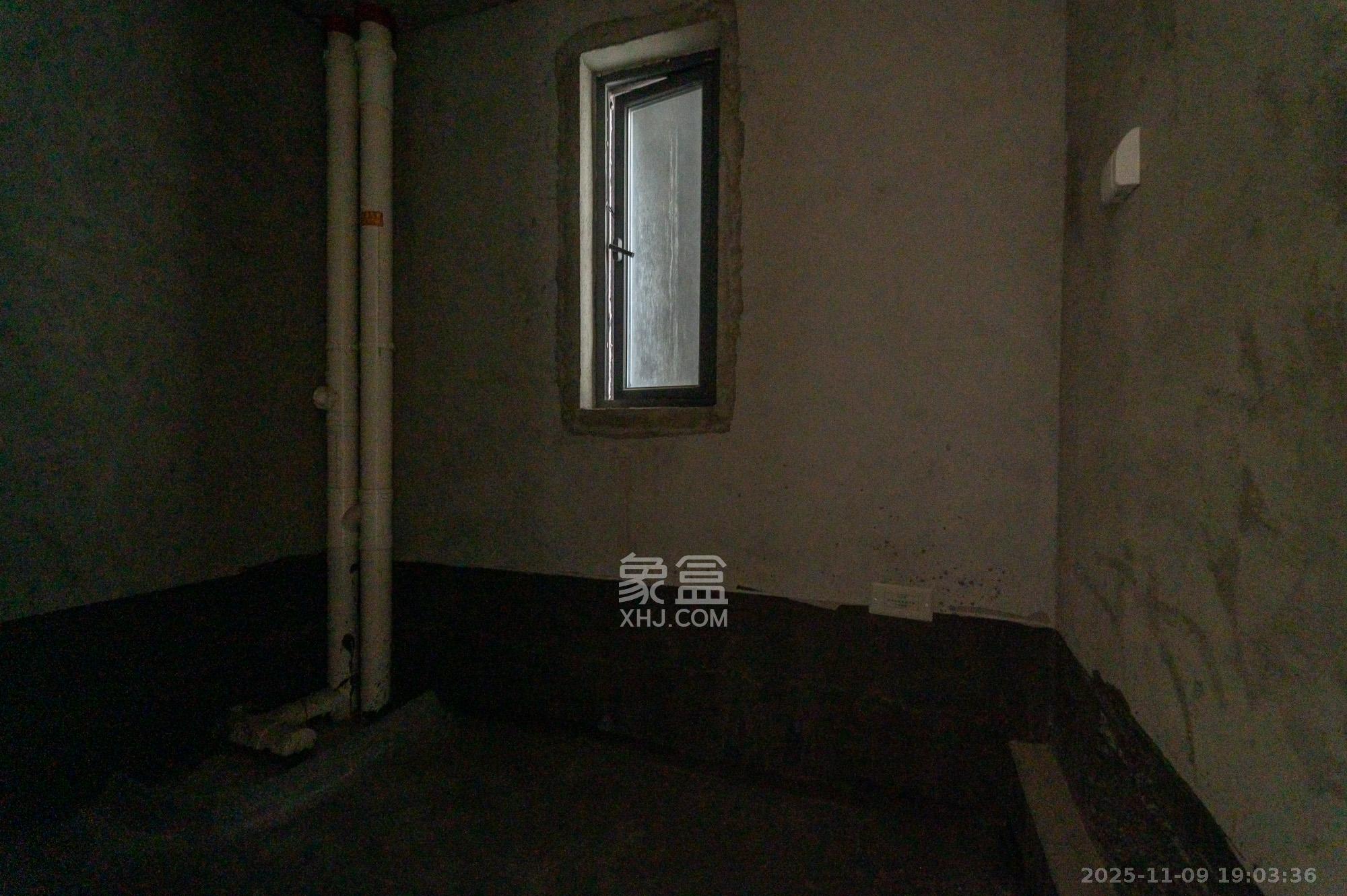 绿城美的明月江南 4室2厅2卫 126.0万 绿城美的明月江南 4室2厅2卫 126.0万其他