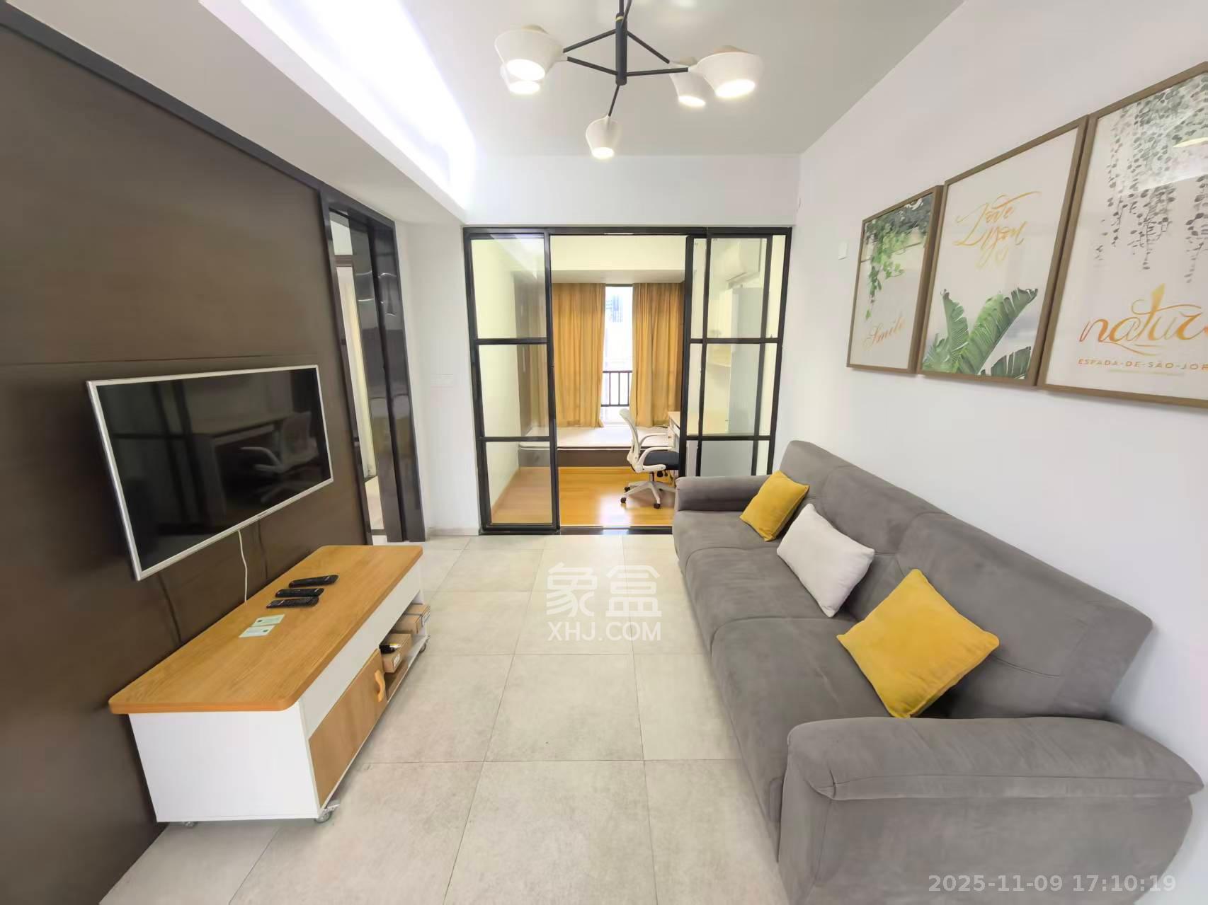 梅溪湖合能璞丽  2室2厅1卫    2400.0元/月