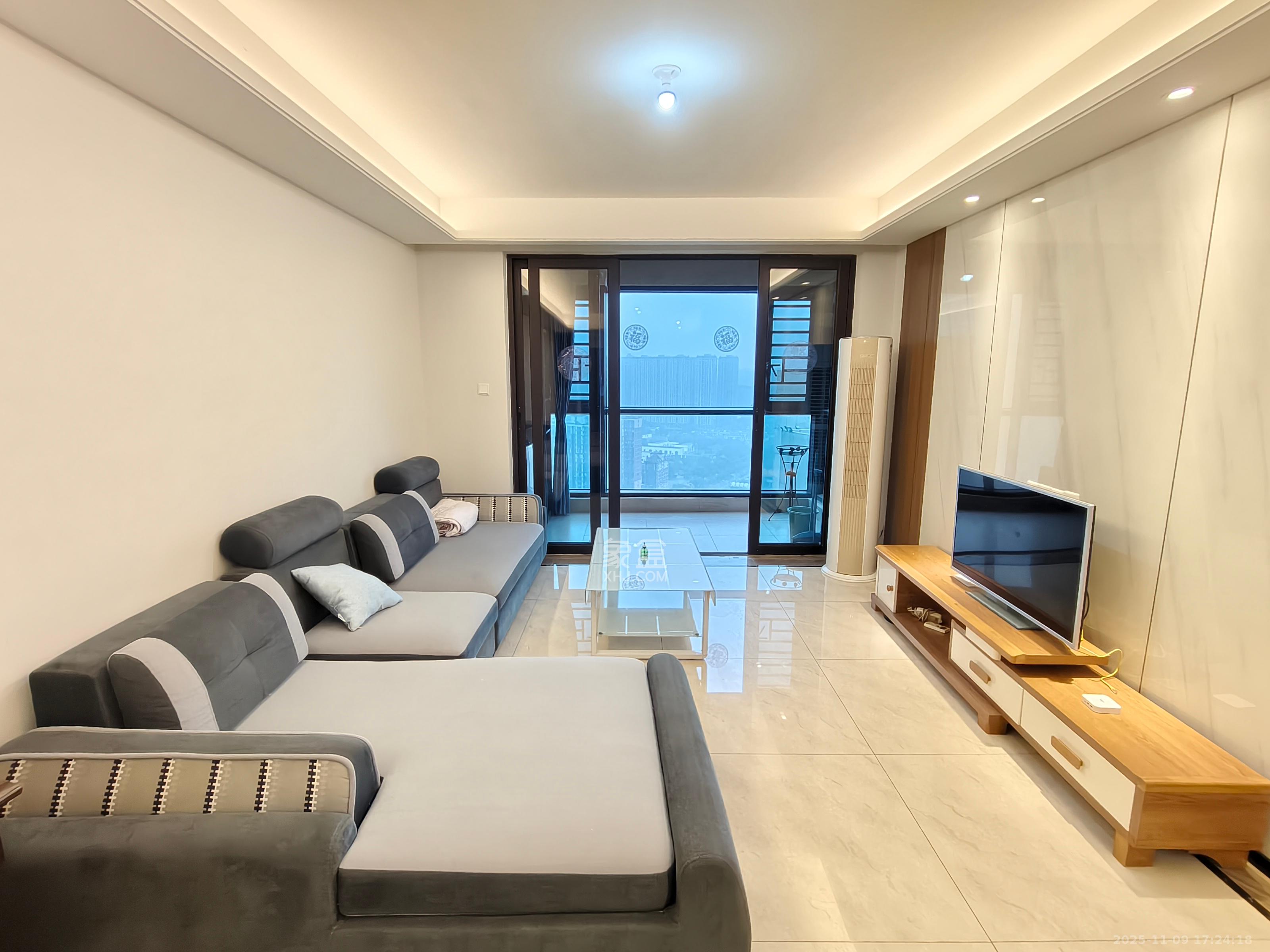 保利茉莉公馆 3室2厅2卫 3200.0元/月 保利茉莉公馆 3室2厅2卫 3200.0元/月室内图